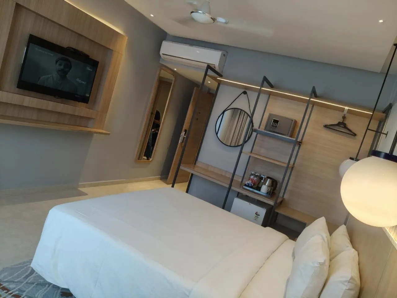 Bed in Hotel Manorama Vijayawada