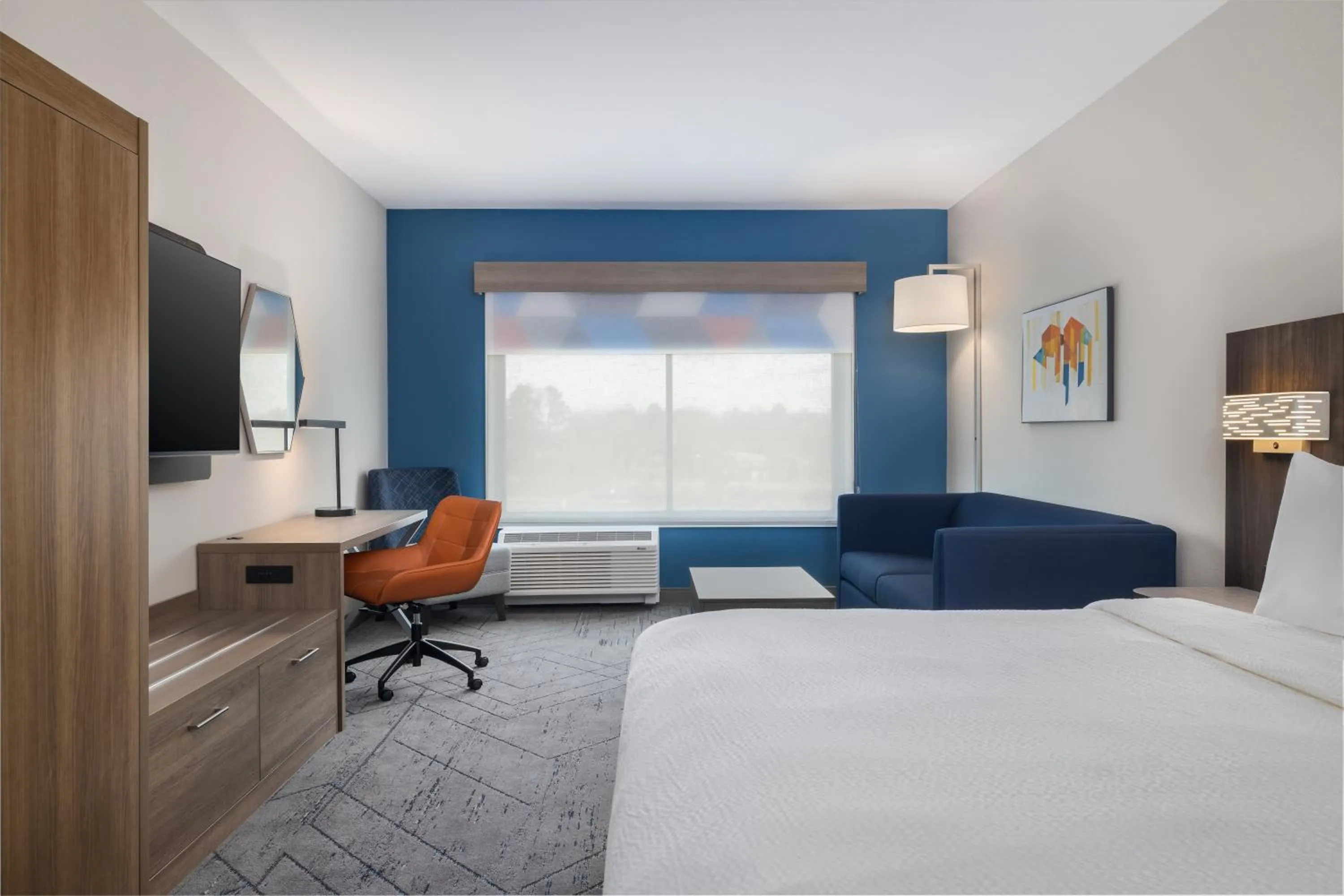 Bed in Holiday Inn Express & Suites Nacogdoches Southwest by IHG