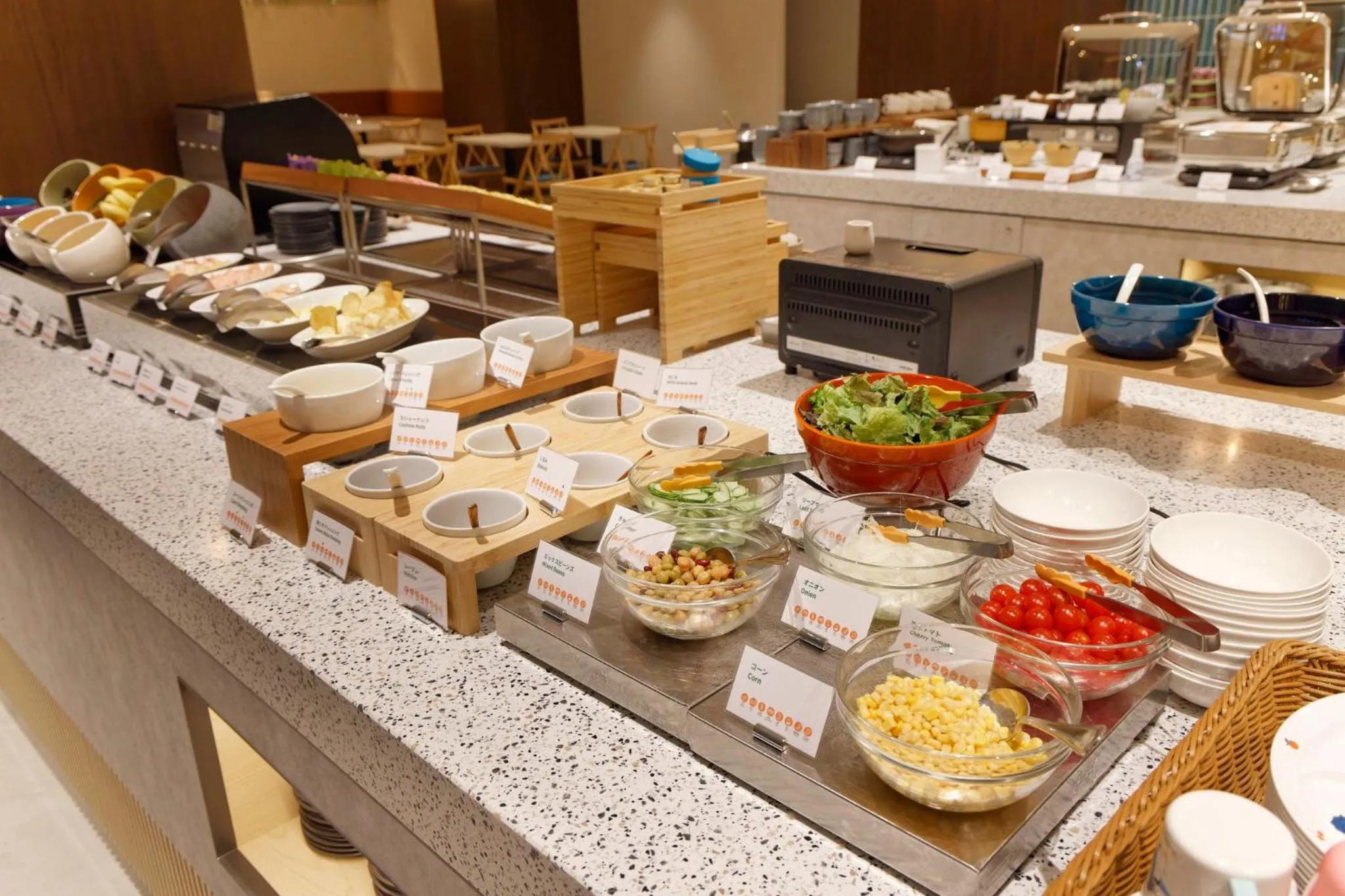 Restaurant/places to eat in Holiday Inn & Suites Sapporo Odori Park by IHG
