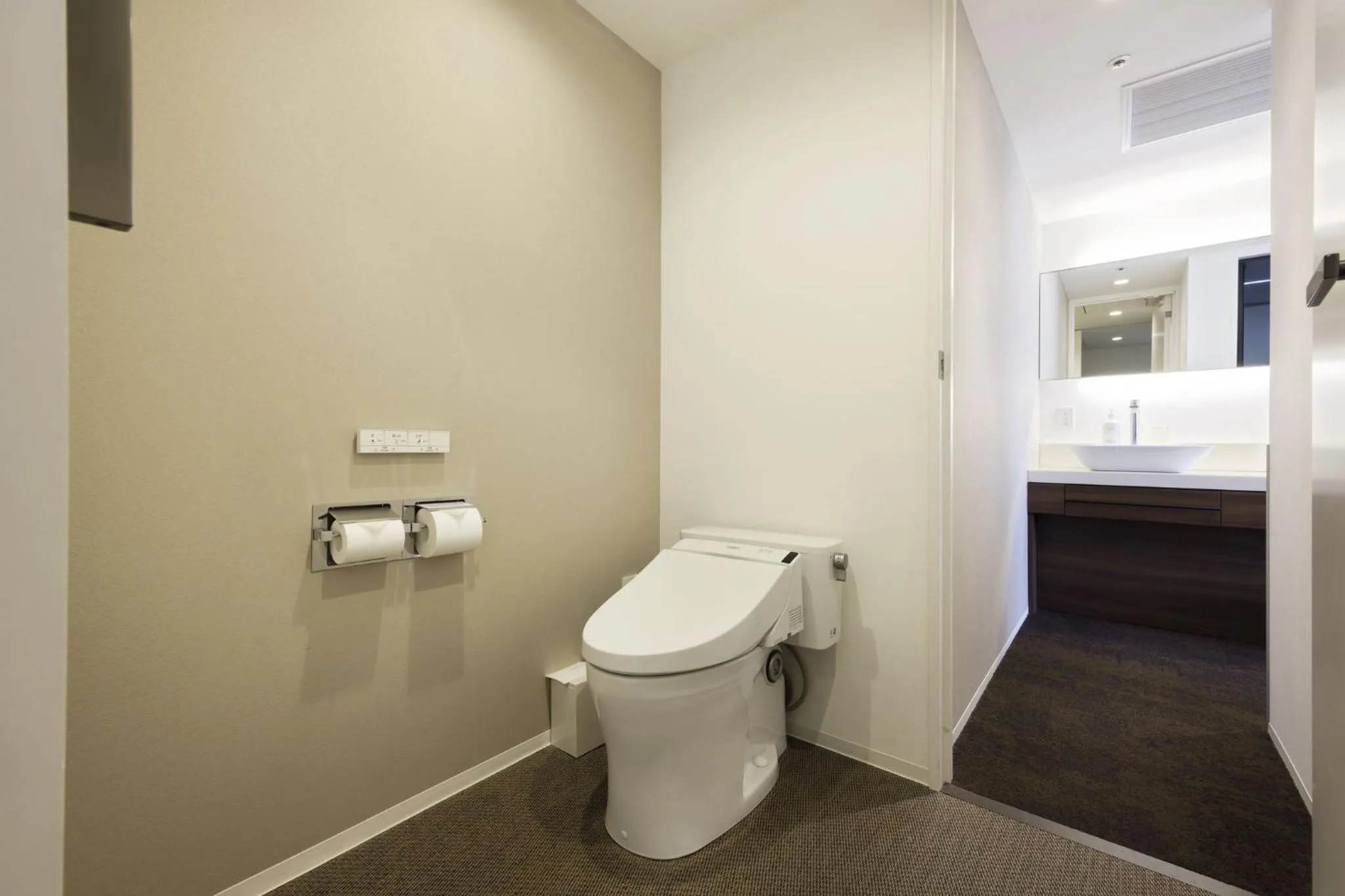 Photo of the whole room in Holiday Inn & Suites Sapporo Odori Park by IHG