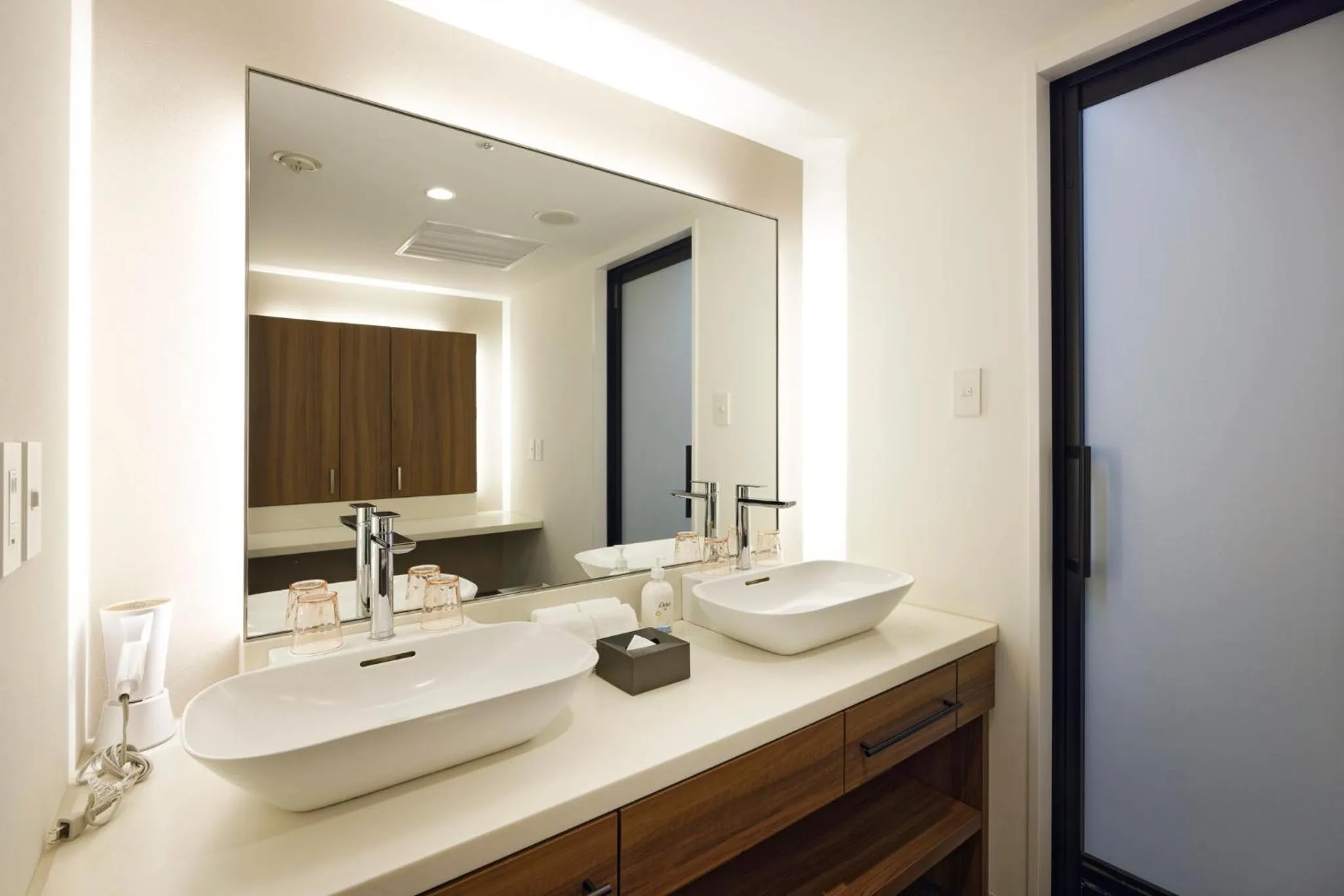 Photo of the whole room in Holiday Inn & Suites Sapporo Odori Park by IHG