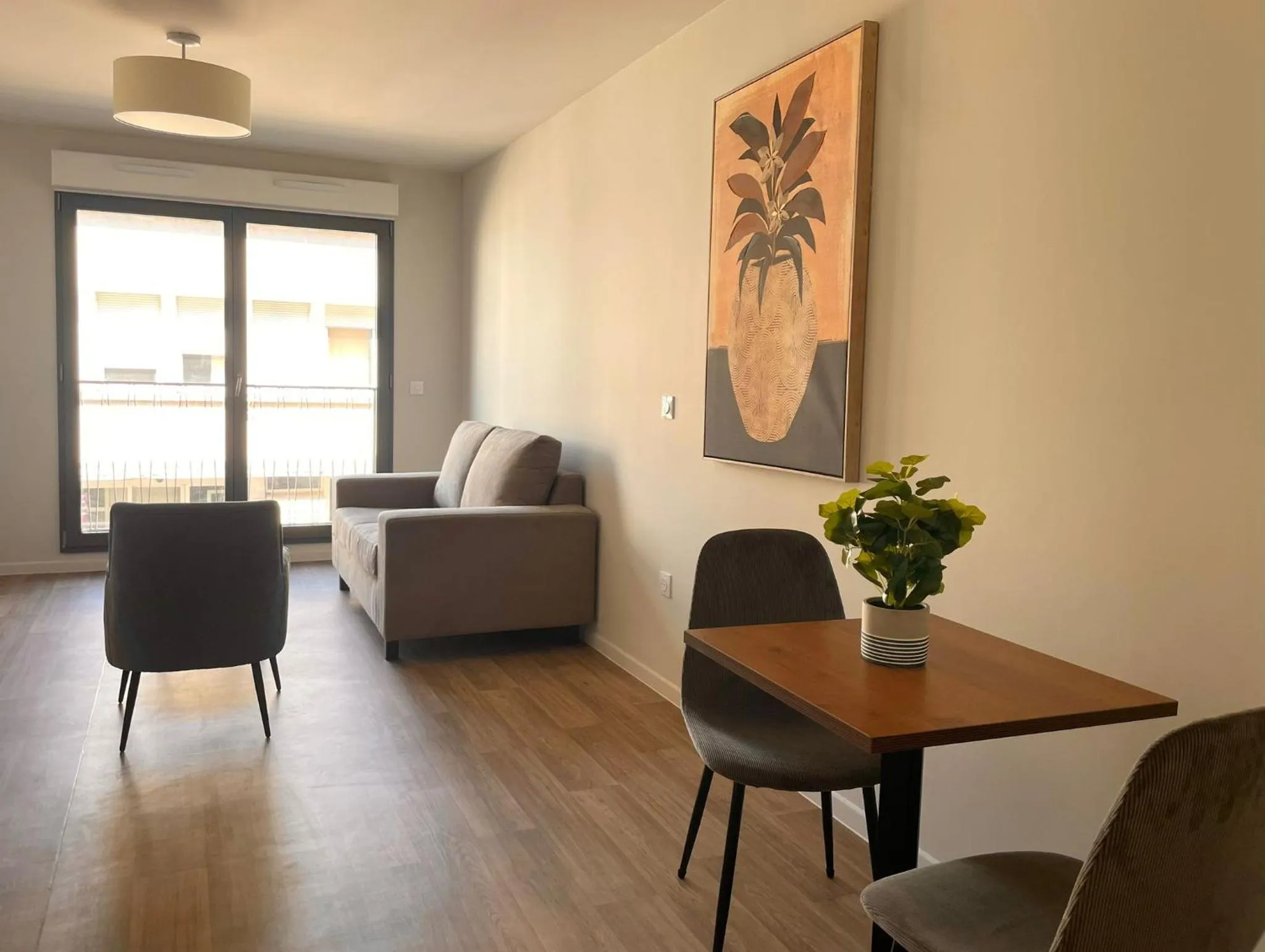 Living room in Zenao Appart'hôtels Châlons-en-Champagne