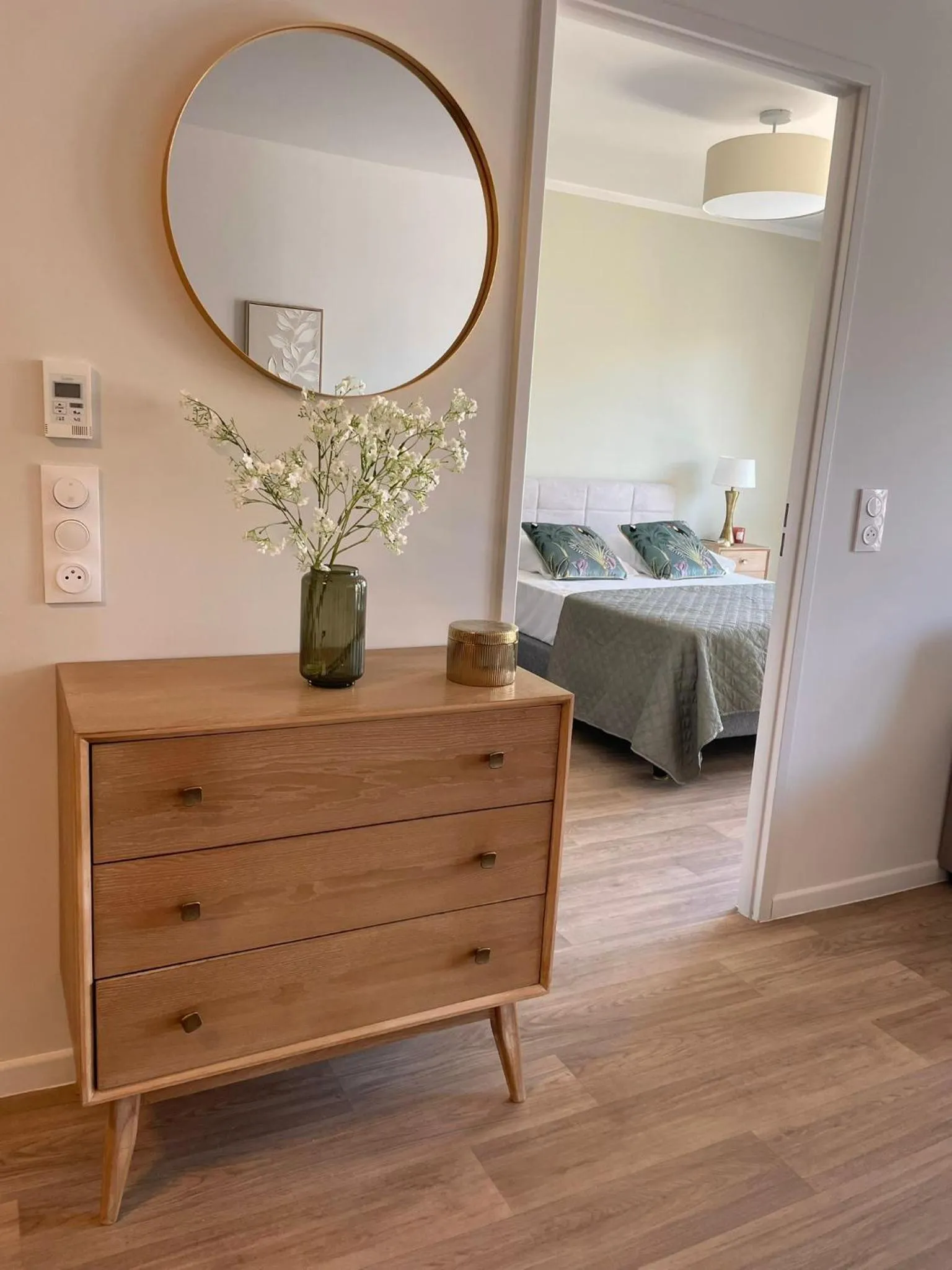 Bed in Zenao Appart'hôtels Châlons-en-Champagne