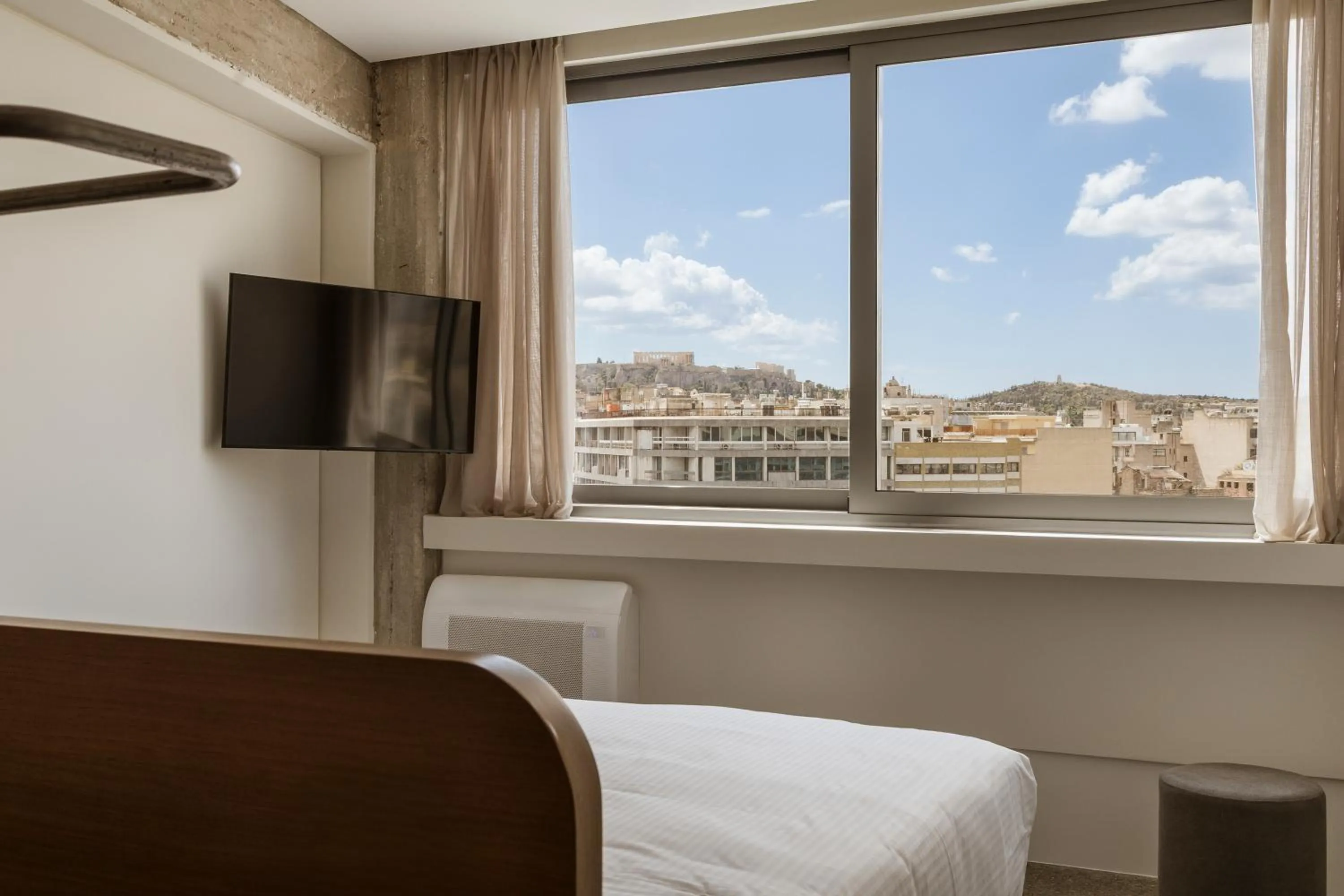 View (from property/room), Bed in Elevate Athens