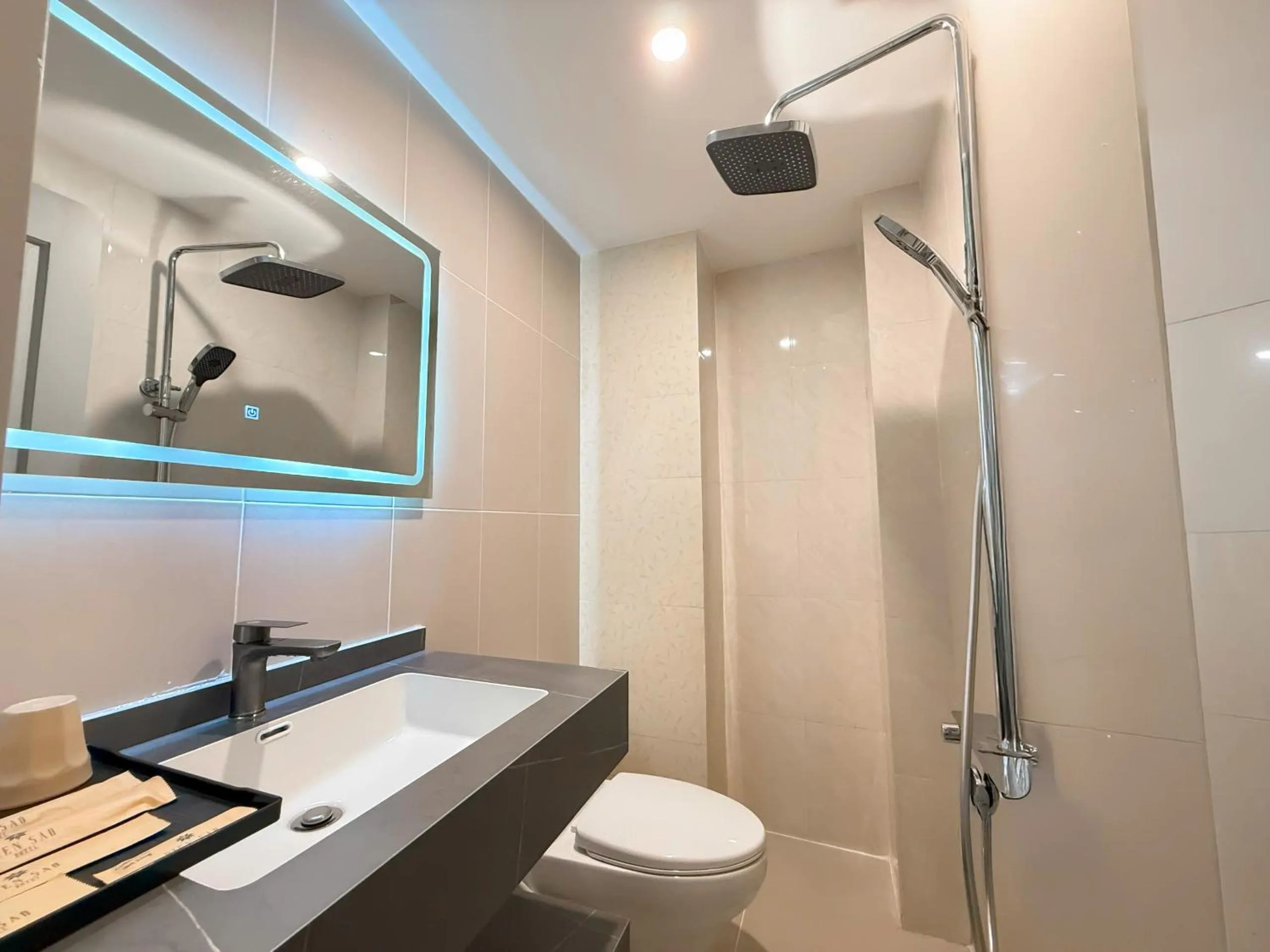 Bien Sao Hotel Duong Quang Ham