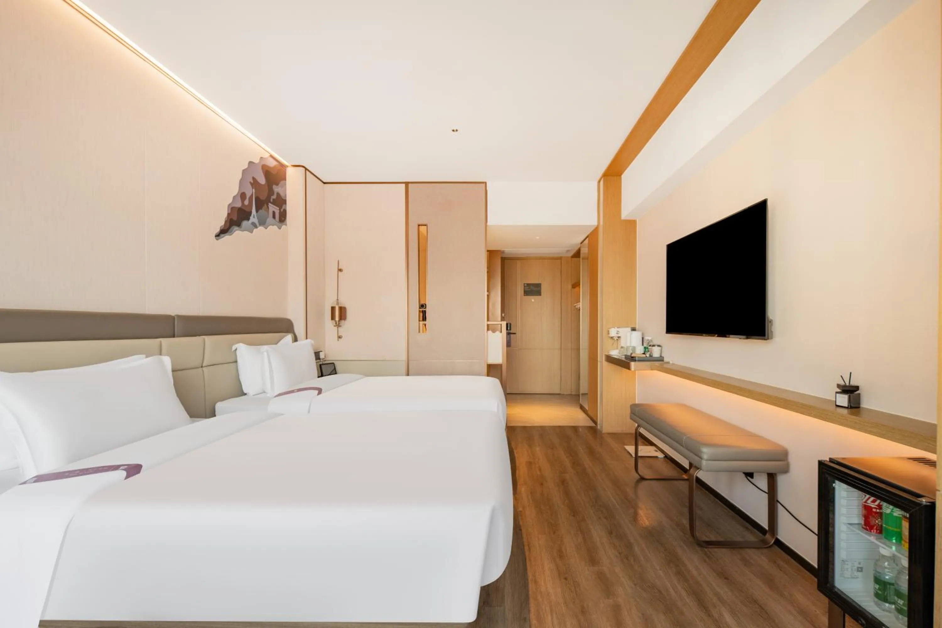 Economy Twin Room in Shanghai Elong Hotel by the bund and Nanjing road Pedestrian street