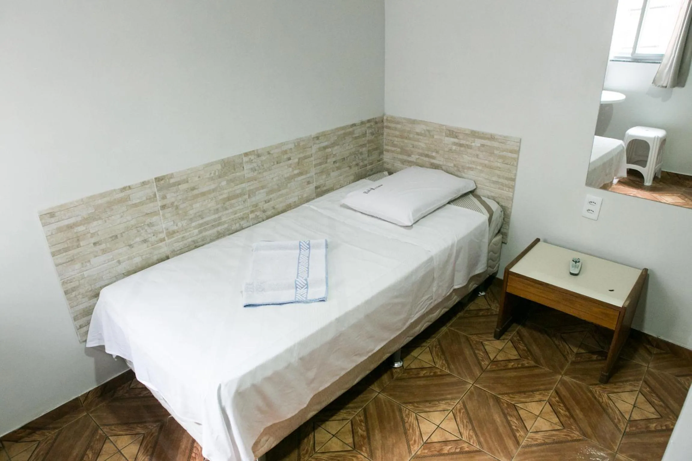 Standard Single Room with Shared Bathroom - single occupancy in Hotel Vitória