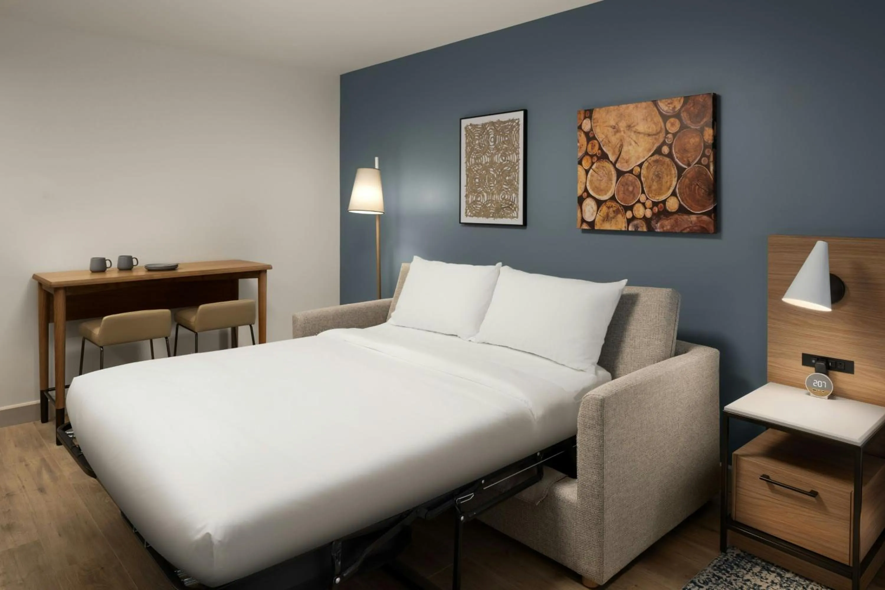 Photo of the whole room, Bed in Element Seattle Downtown