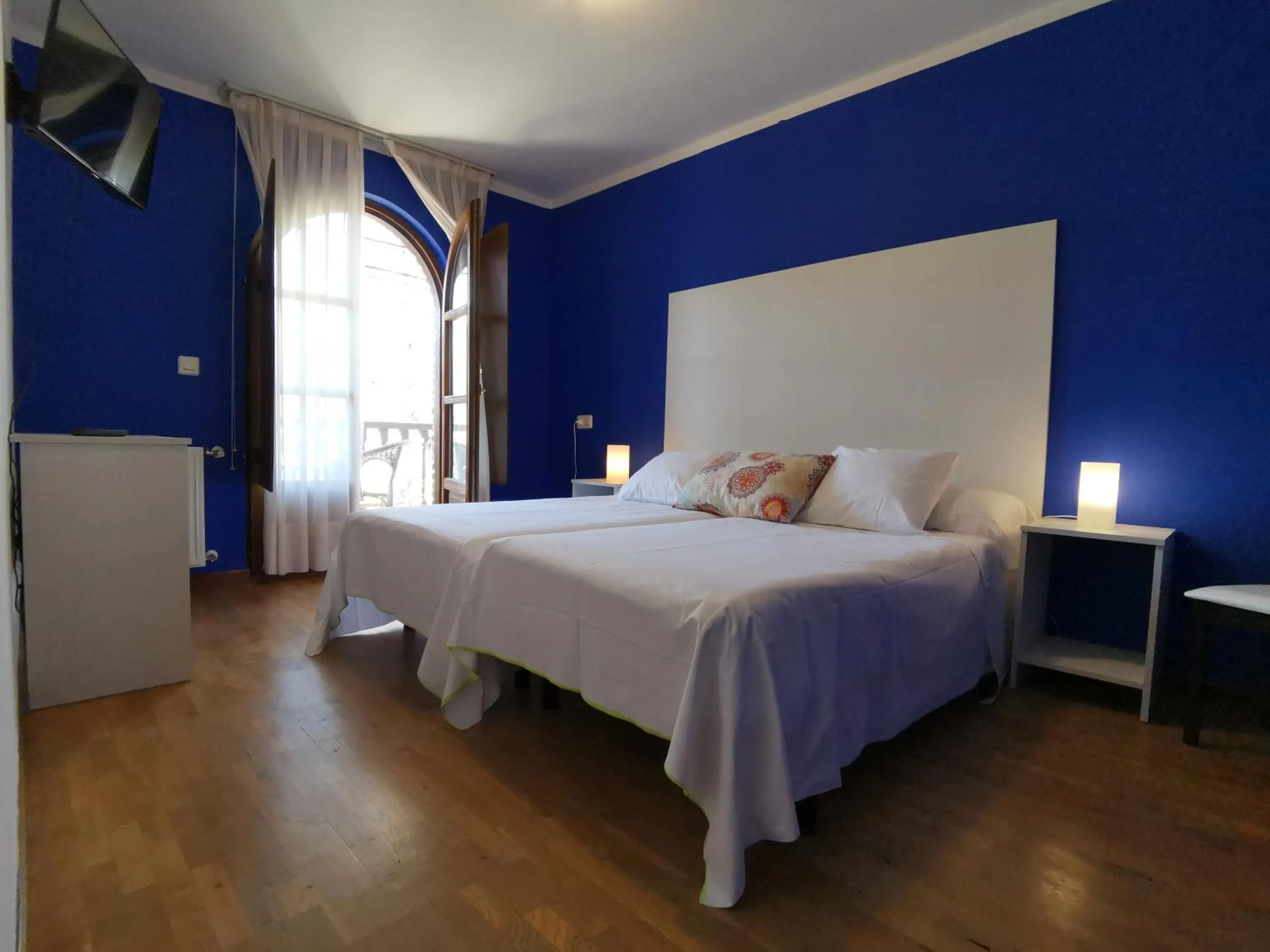 Bedroom in Hotel El Trasgu