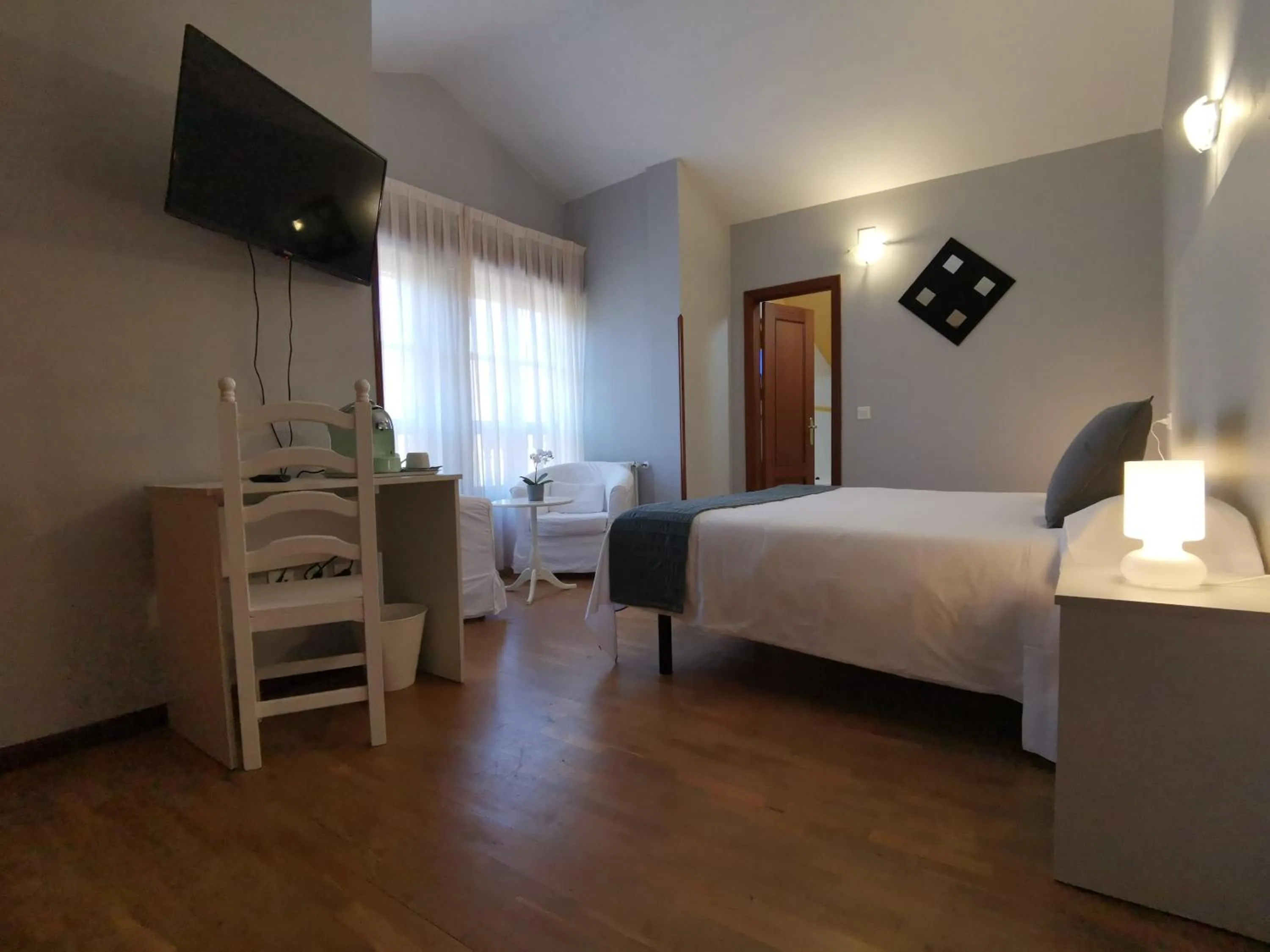 Bedroom in Hotel El Trasgu