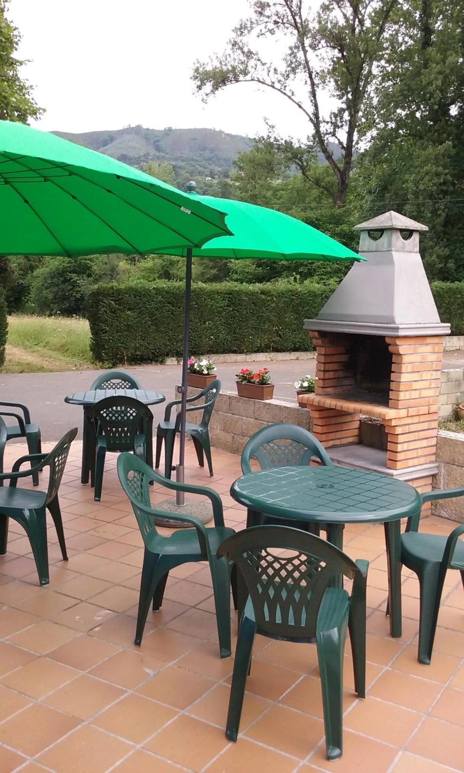 Restaurant/places to eat in Hotel El Trasgu