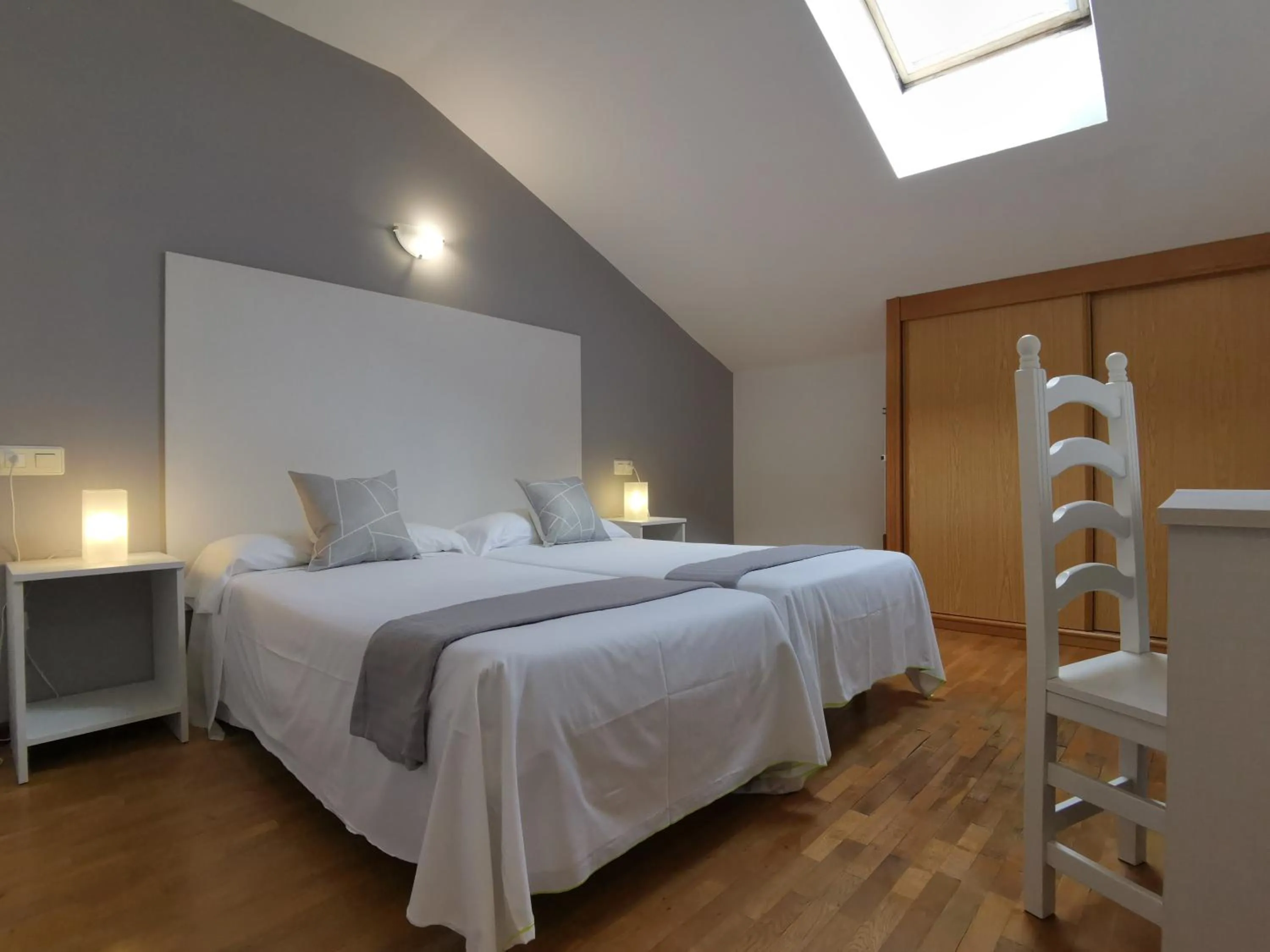 Bedroom in Hotel El Trasgu