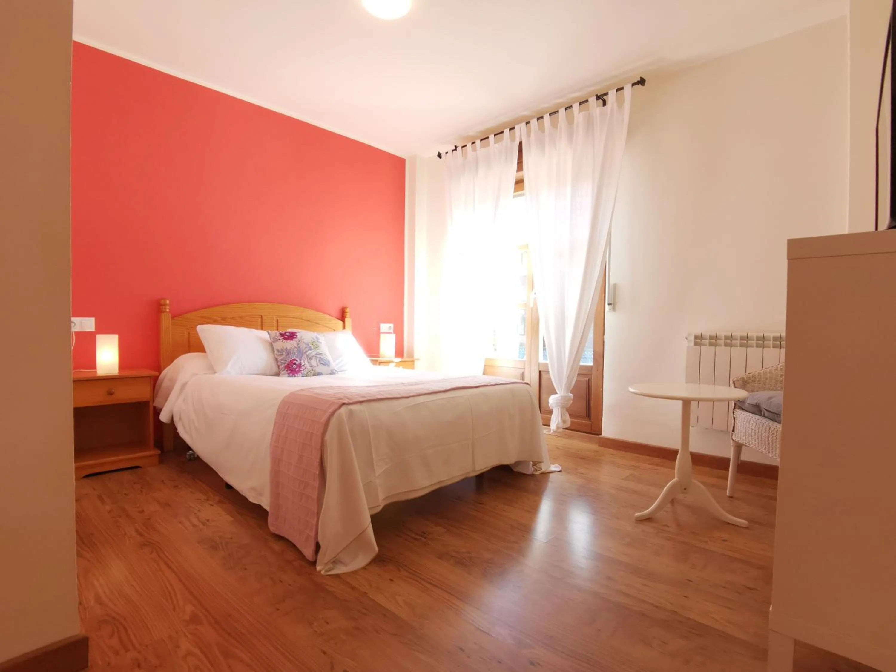 Bedroom in Hotel El Trasgu