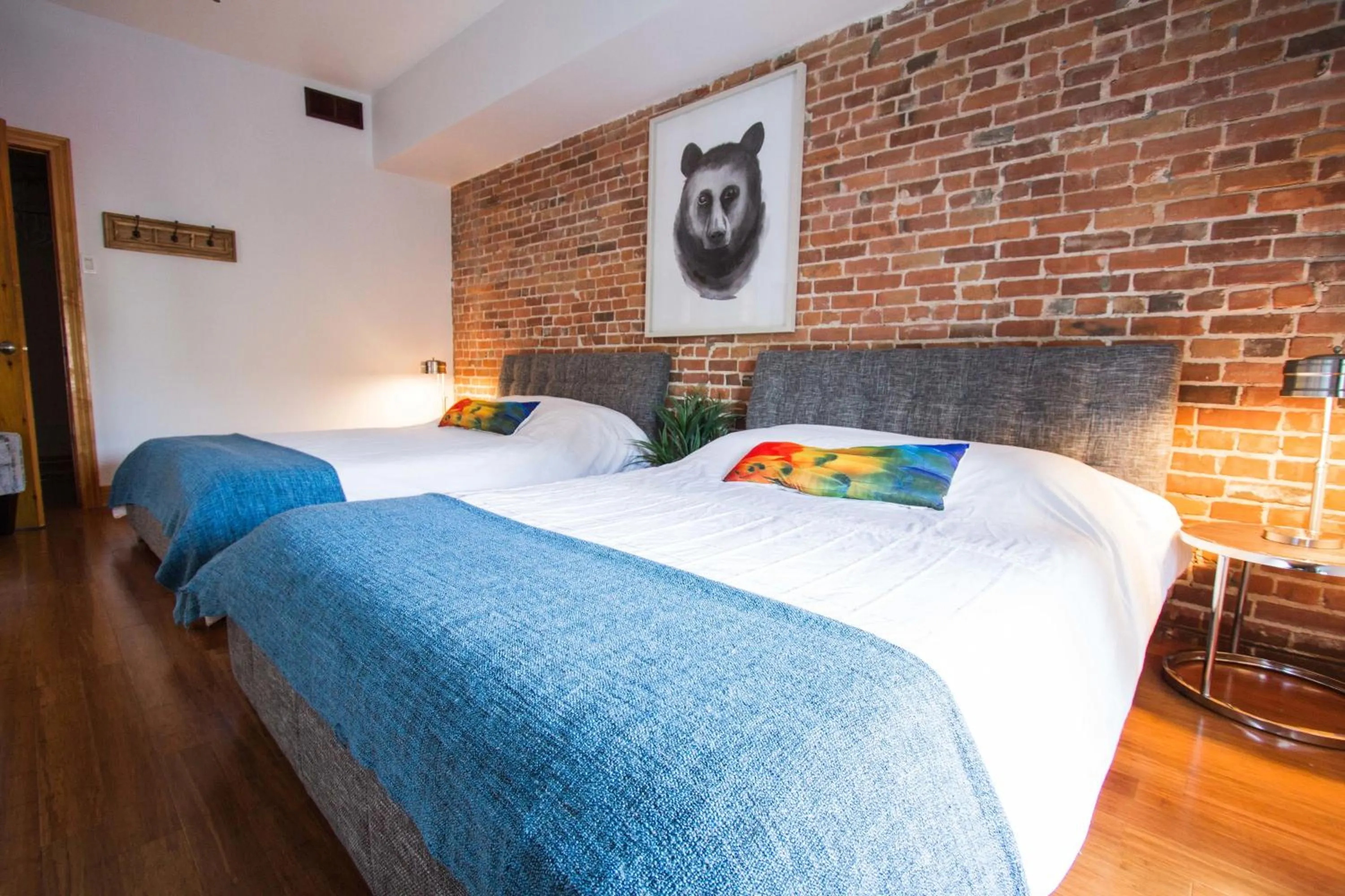 Bed in MTLVacationRentals - The City Chalet