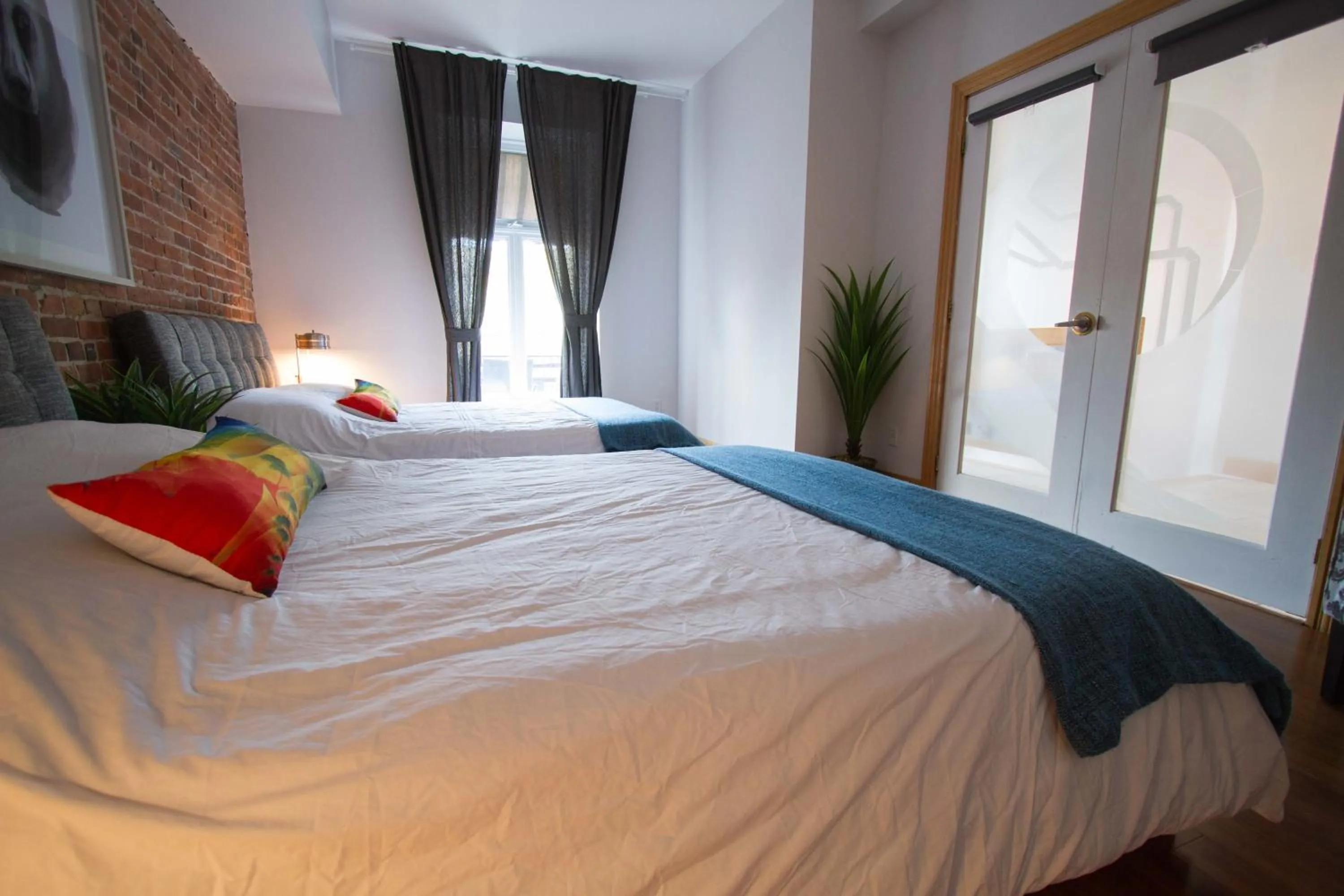 Bed in MTLVacationRentals - The City Chalet