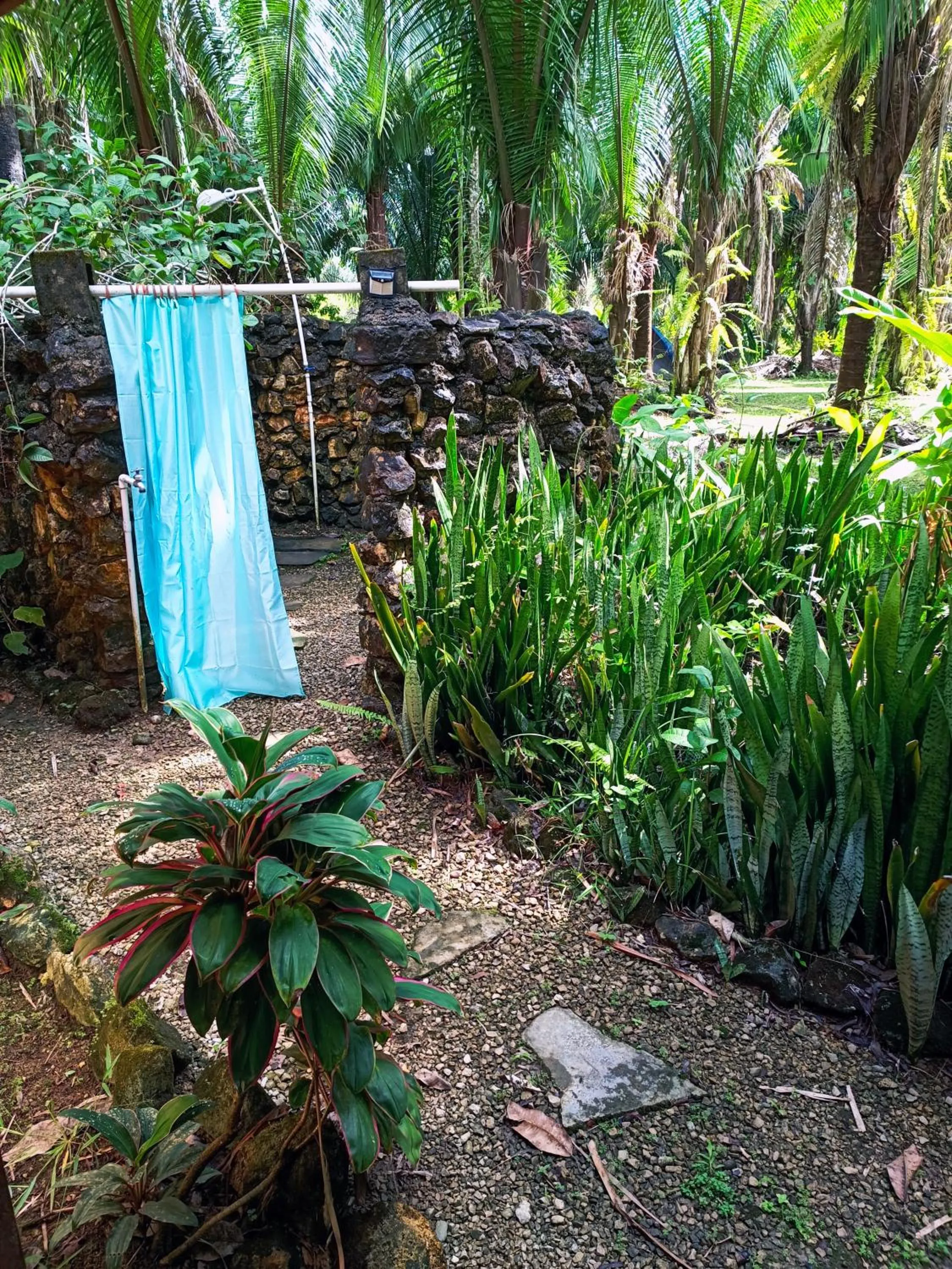 Shower in Sun Creek Lodge