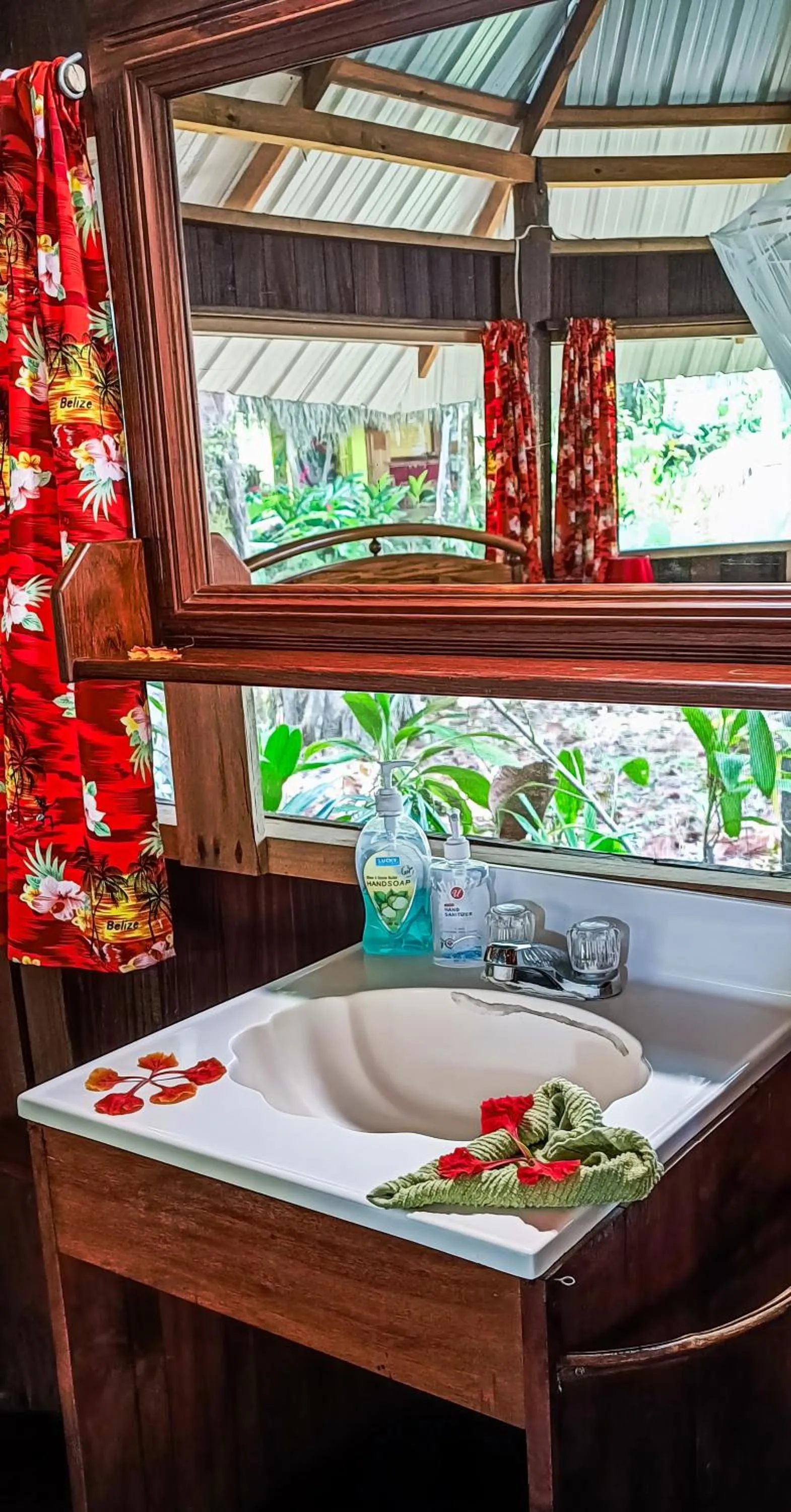 Bathroom in Sun Creek Lodge