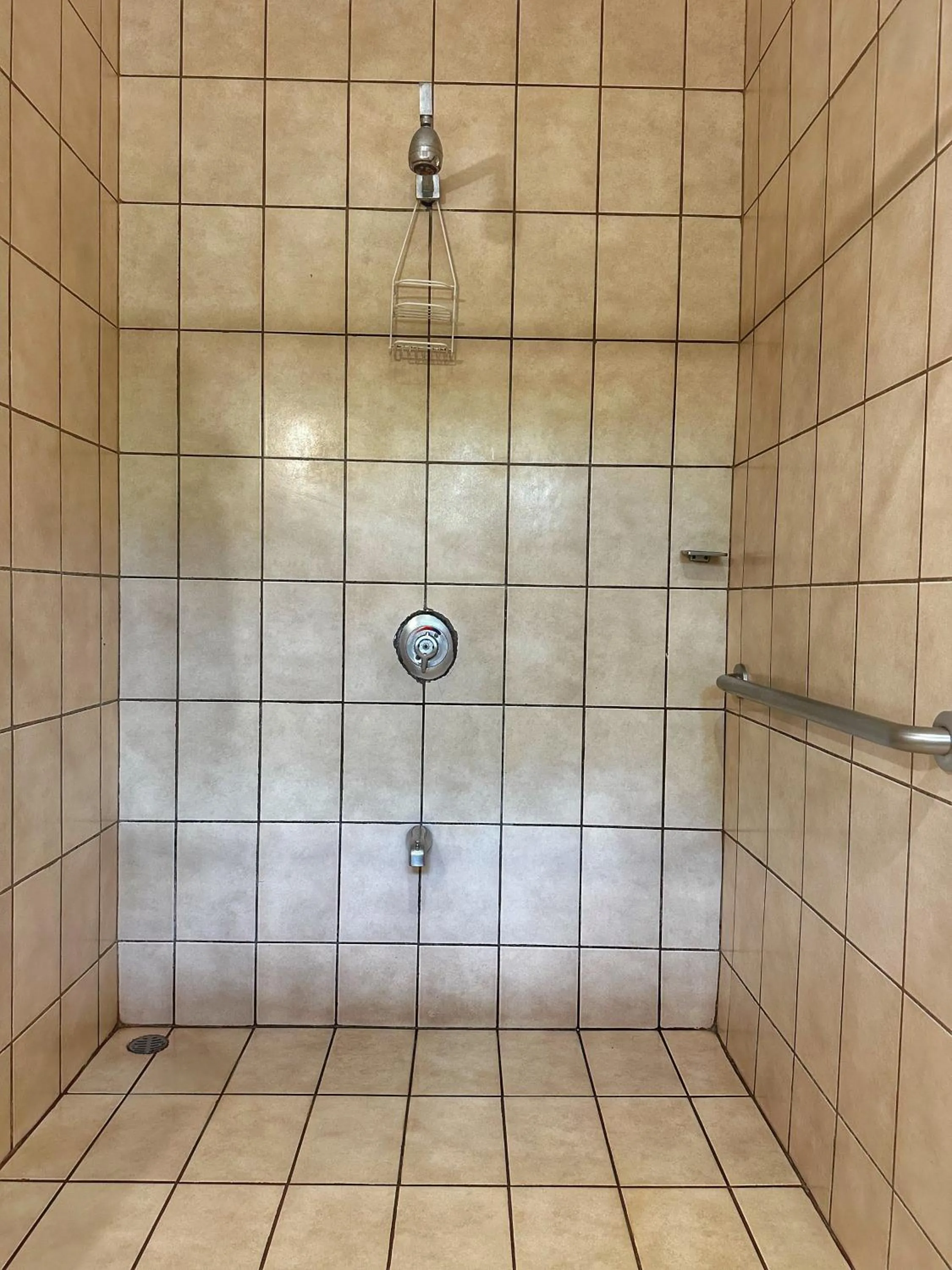 Shower in Hotel Nany