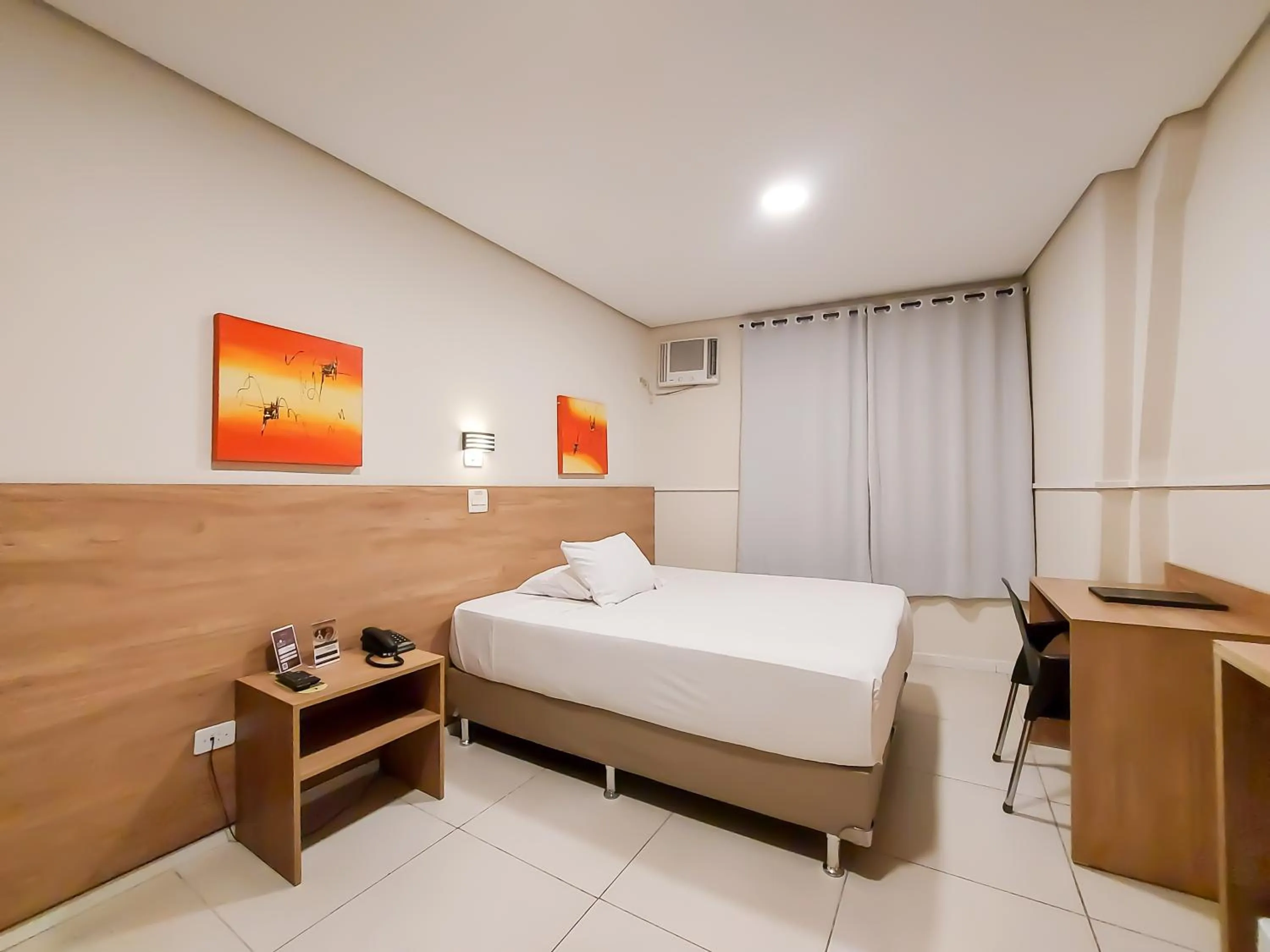 Bed in Hotel Itamarati Centro-República