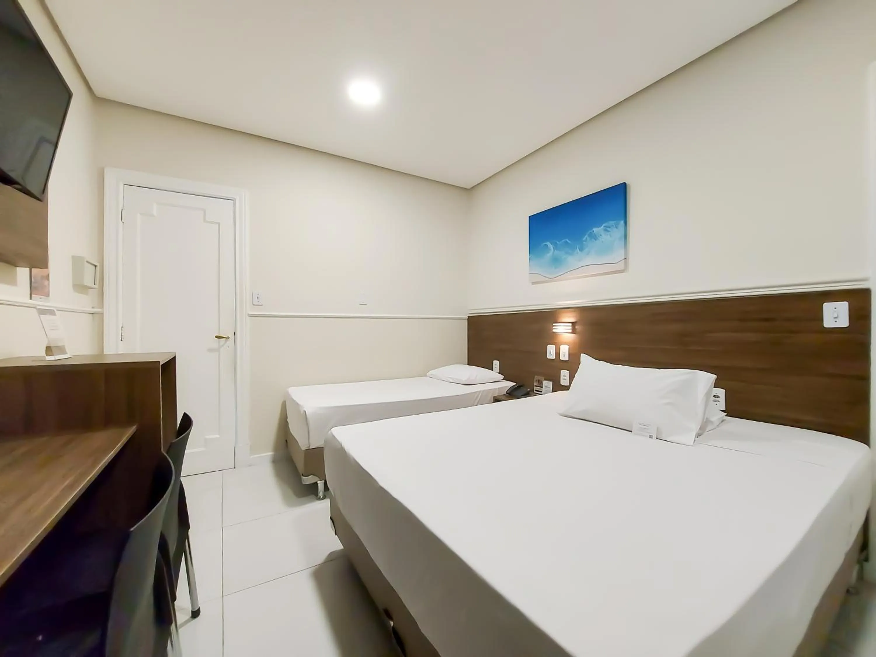 TV and multimedia, Bed in Hotel Itamarati Centro-República