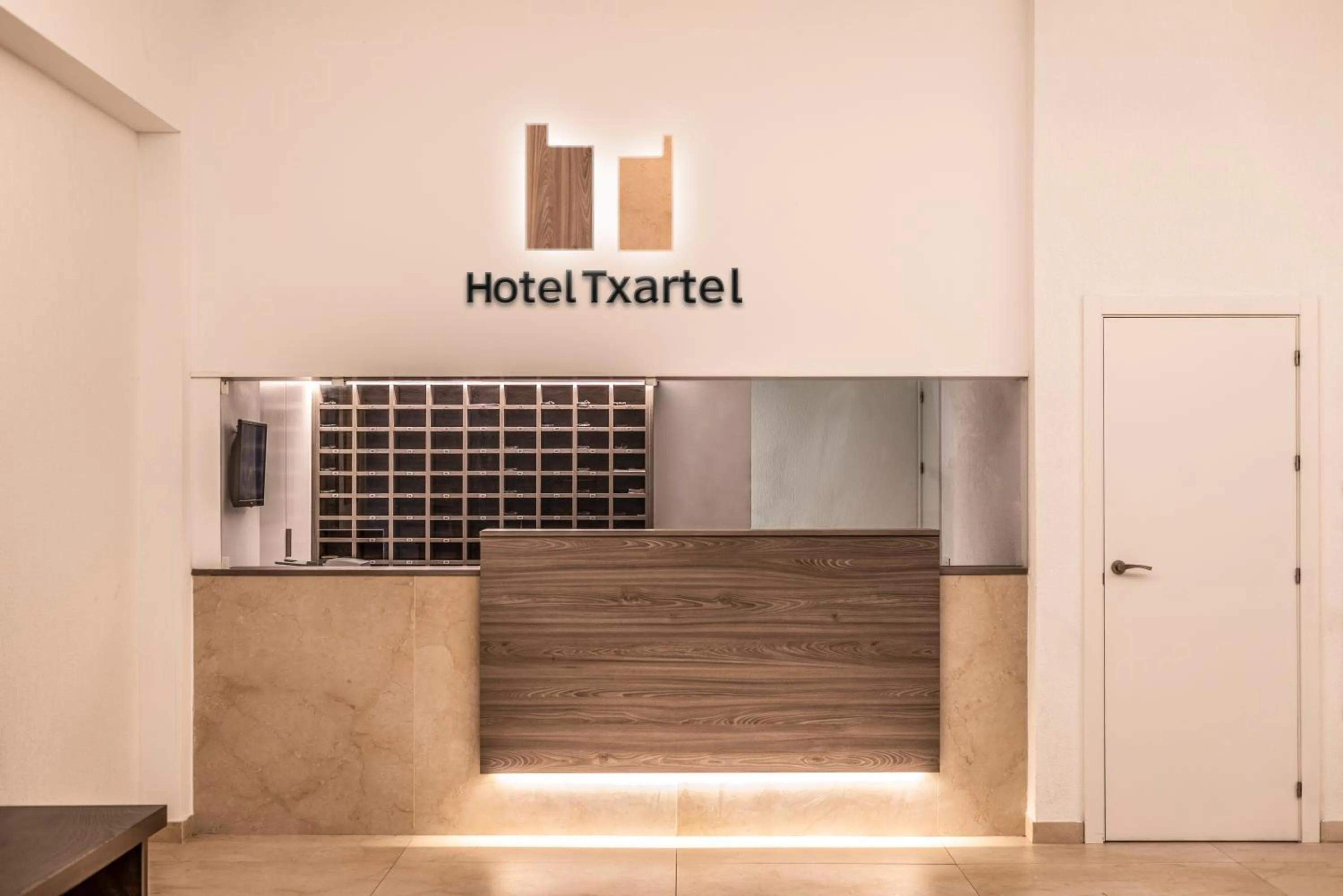 Lobby or reception in Hotel Txartel