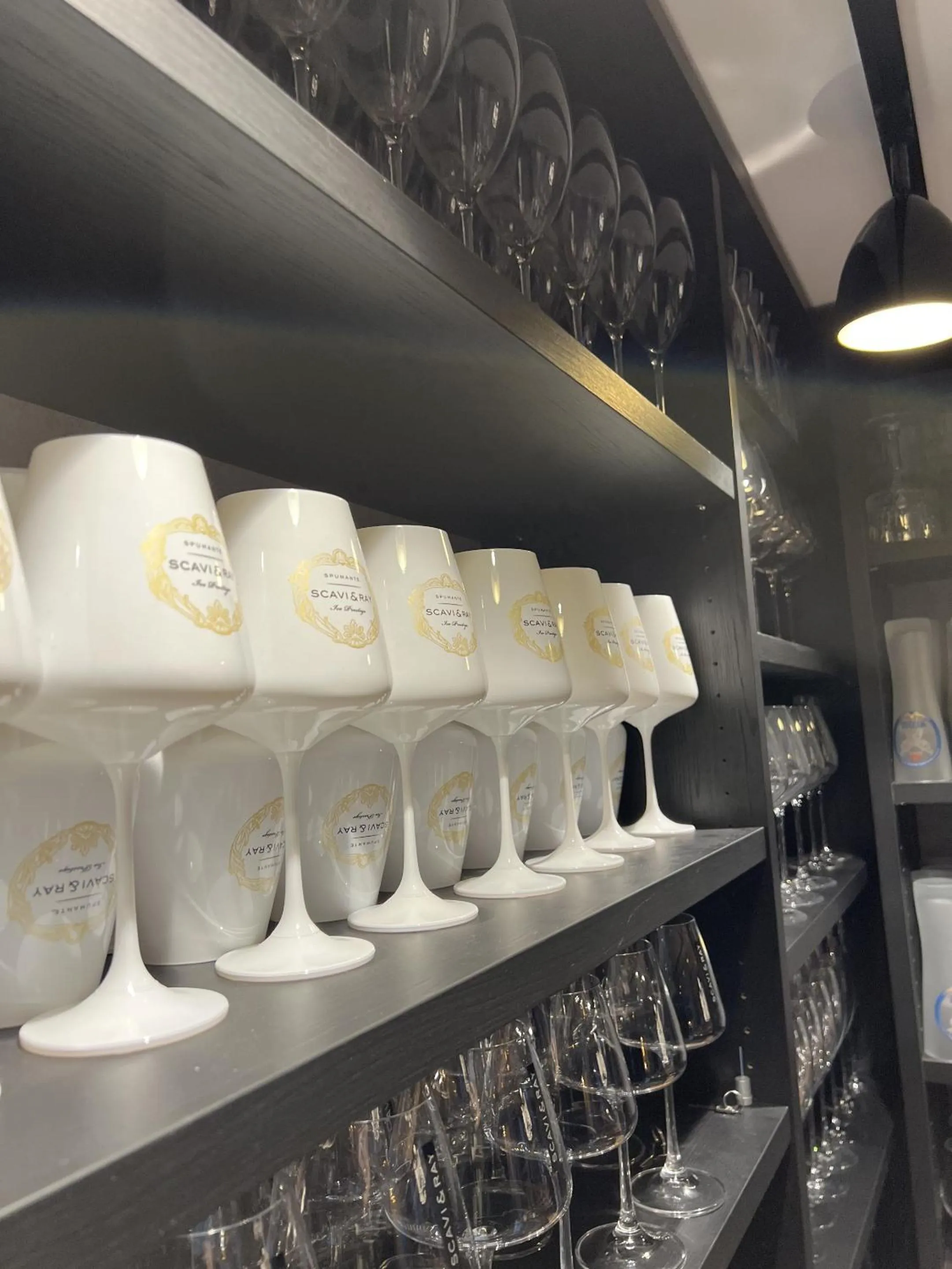 Dining area in Hotel Falken