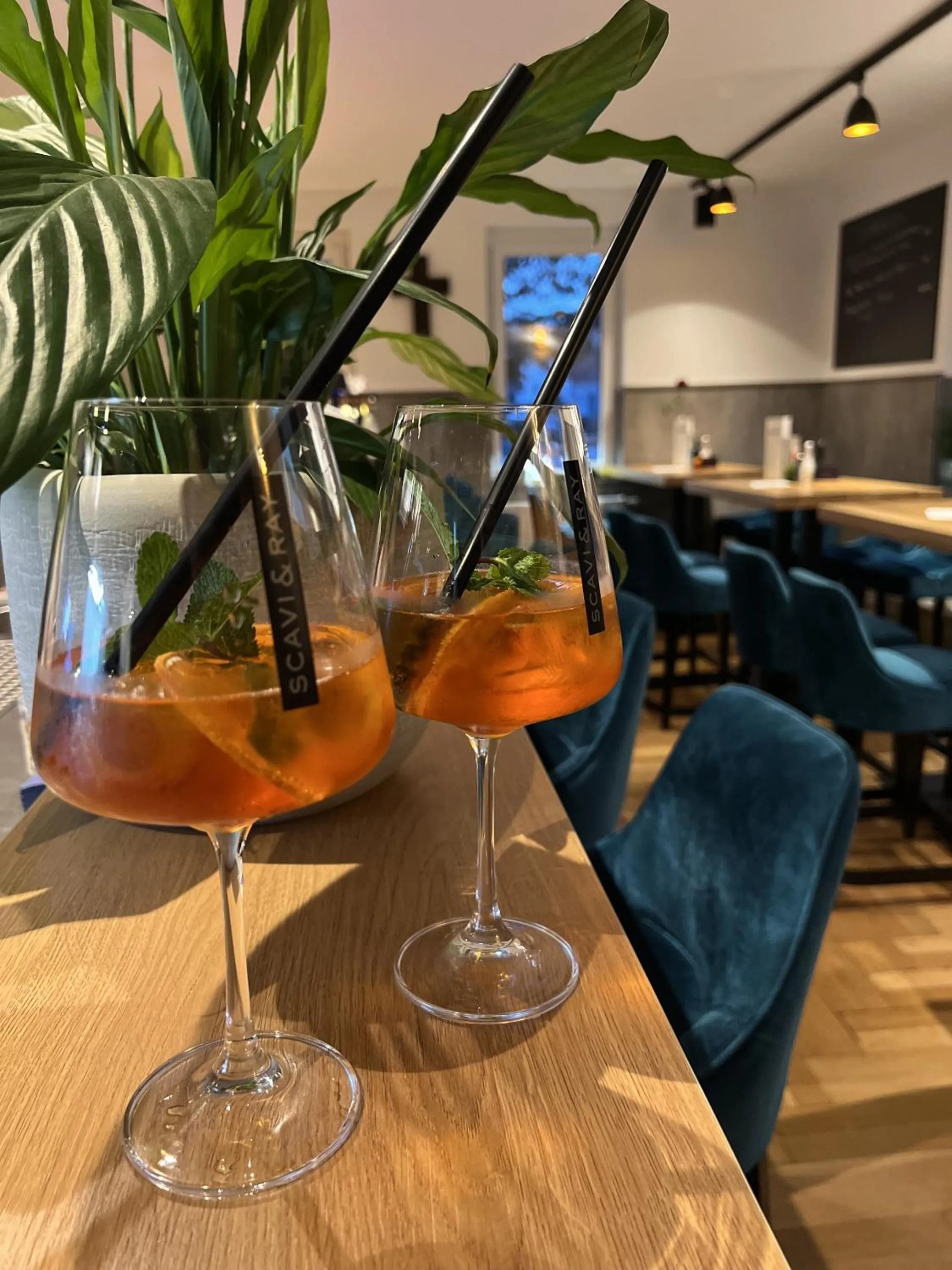 Dining area in Hotel Falken
