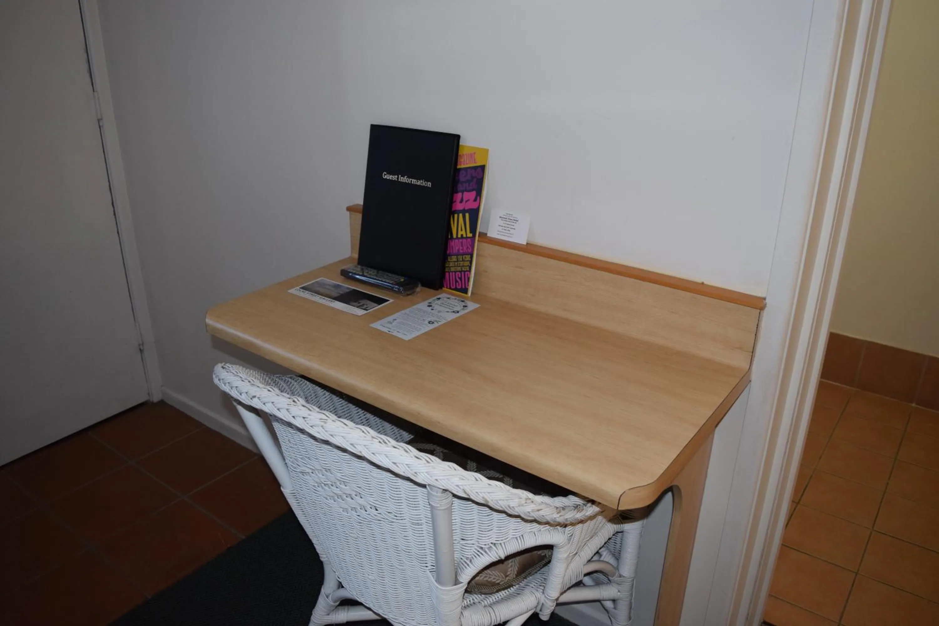 Area and facilities in Warwick Vines Motel