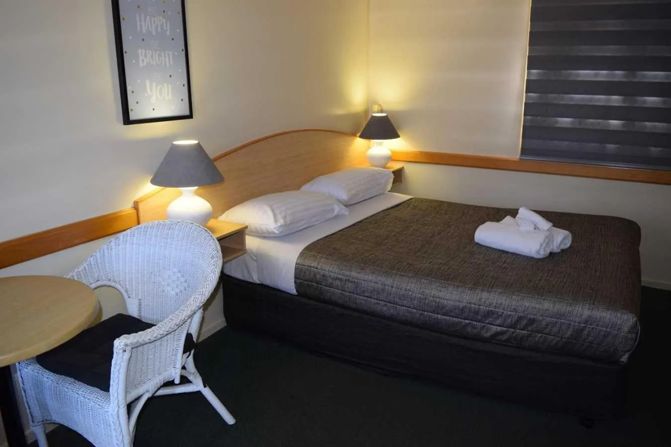 Bedroom in Warwick Vines Motel