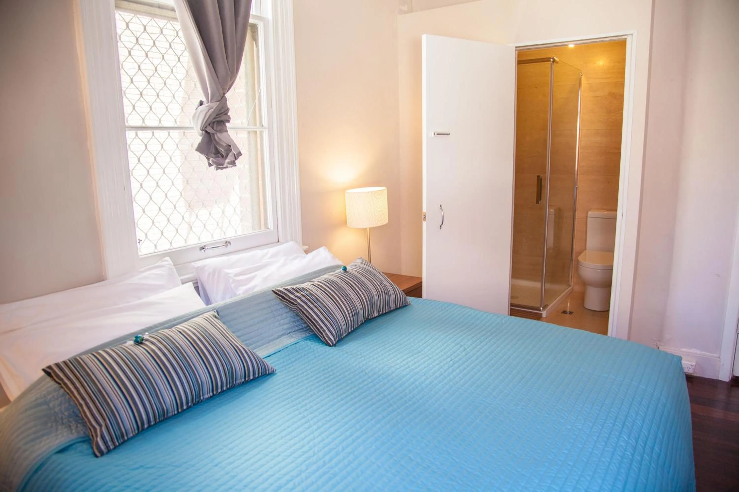 Bed in Fremantle Hostel