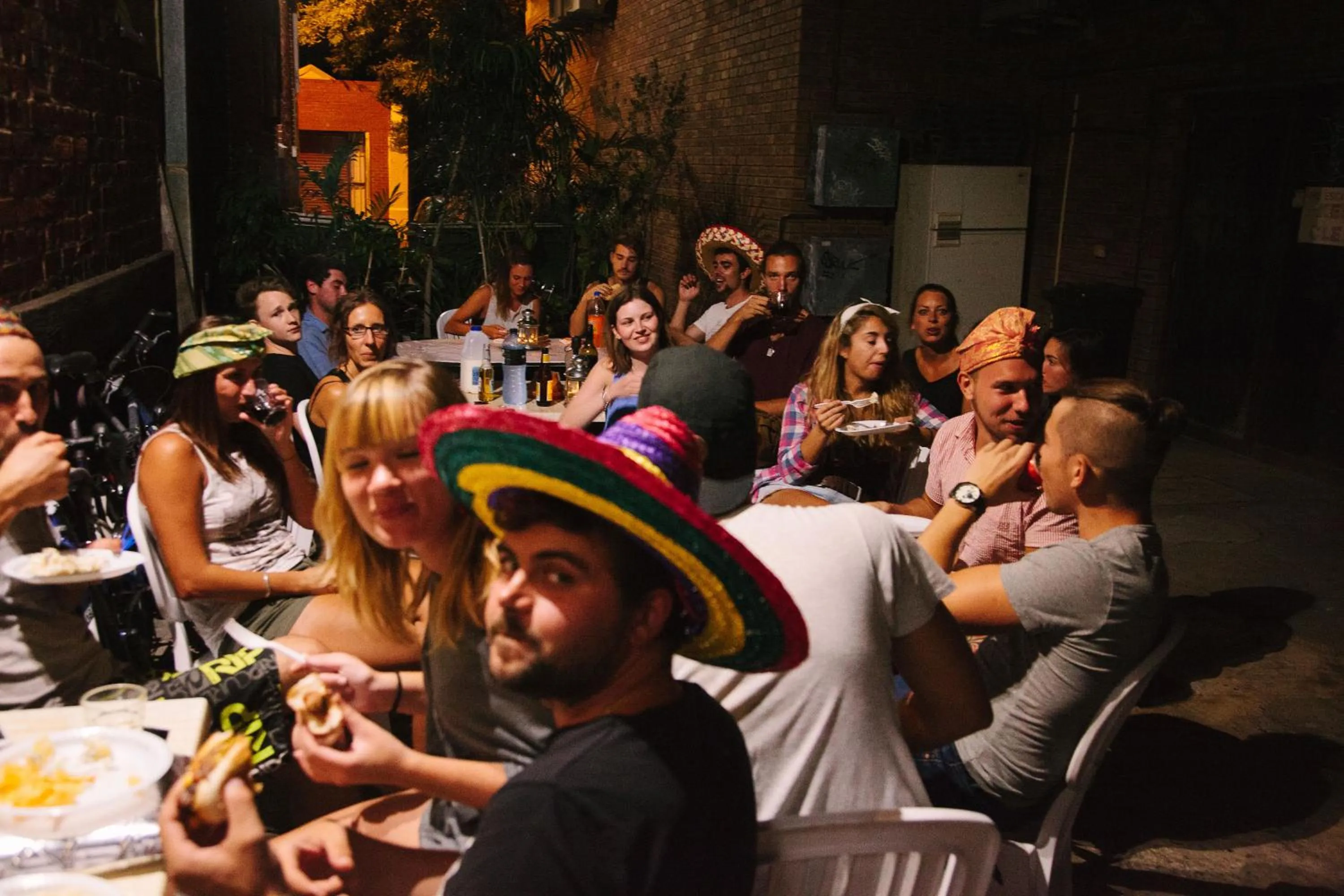 Restaurant/places to eat in Fremantle Hostel