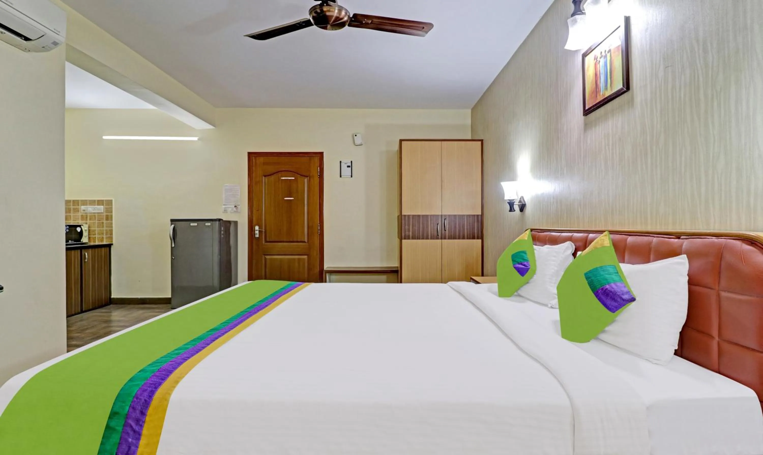 Bedroom, Bed in Treebo Akshaya Mayflower Vijaya Bank Layout