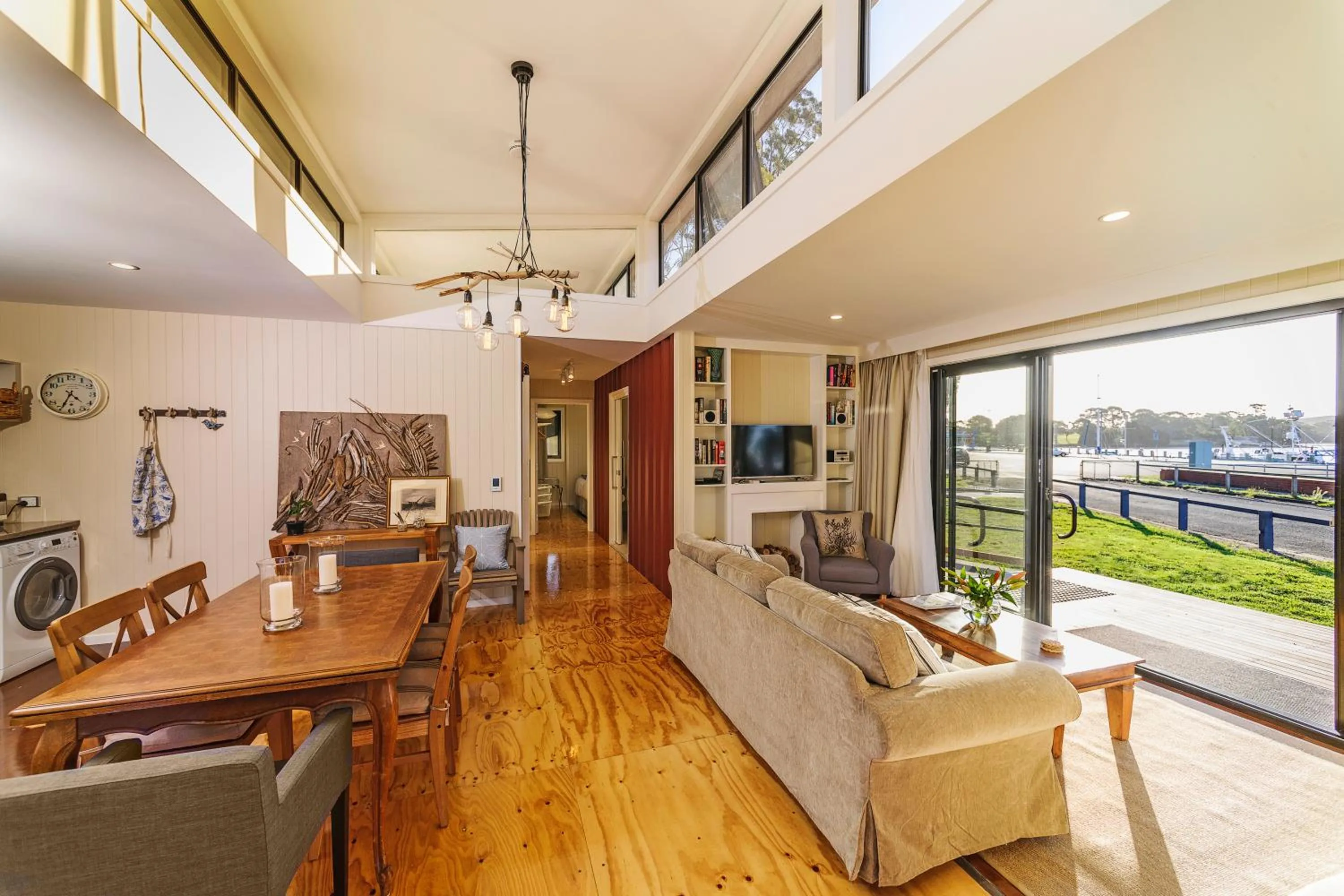 TV and multimedia in Coastal Pods Wynyard