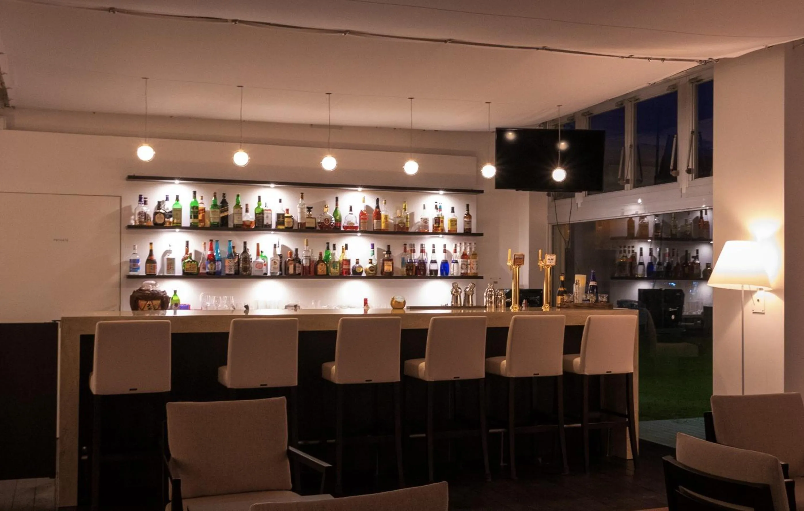 Lounge or bar in EN RESORT Kumejima EEF Beach Hotel