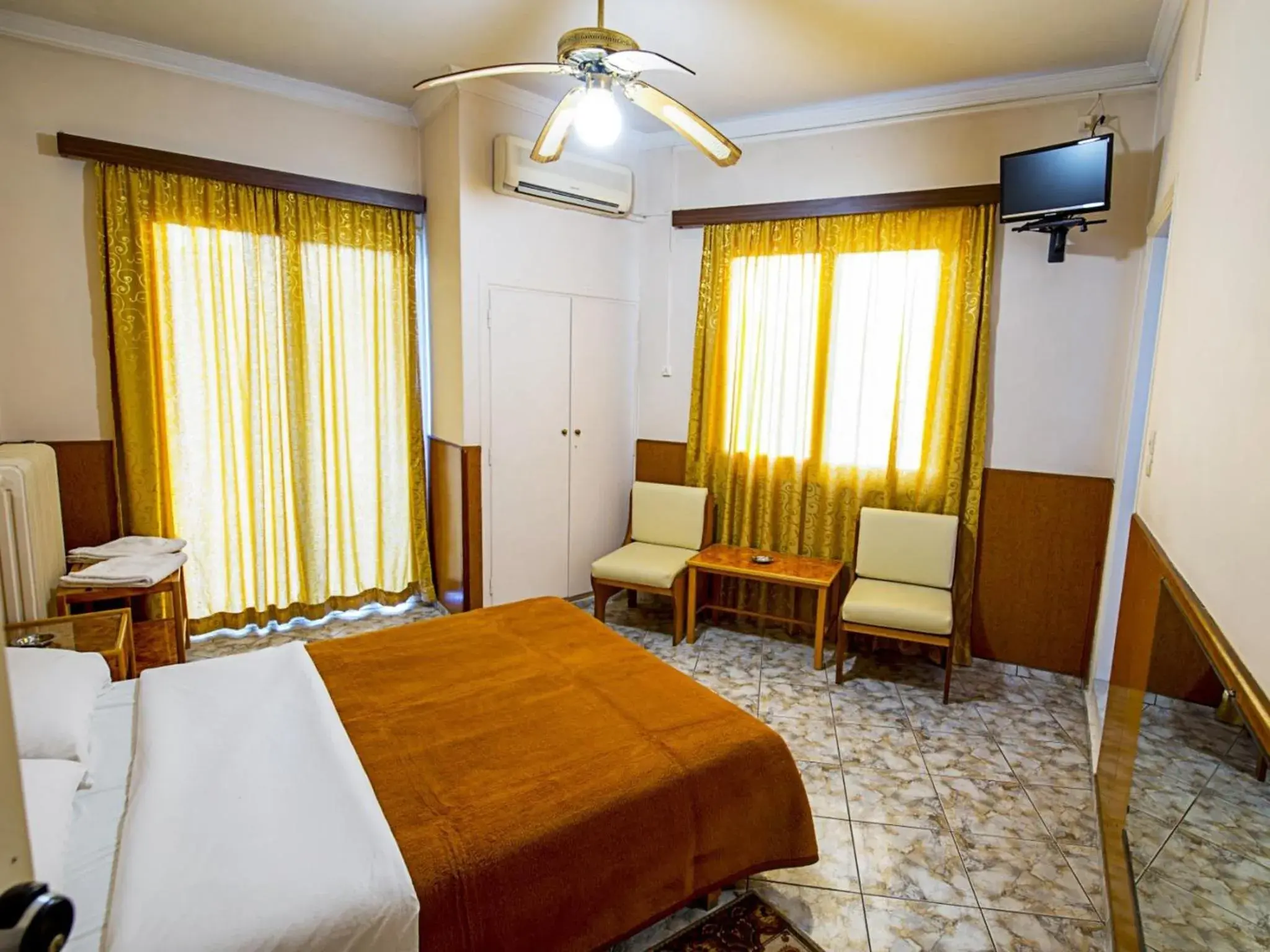 Standard Double Room in Aegli Hotel Standard Double Room in Aegli Hotel