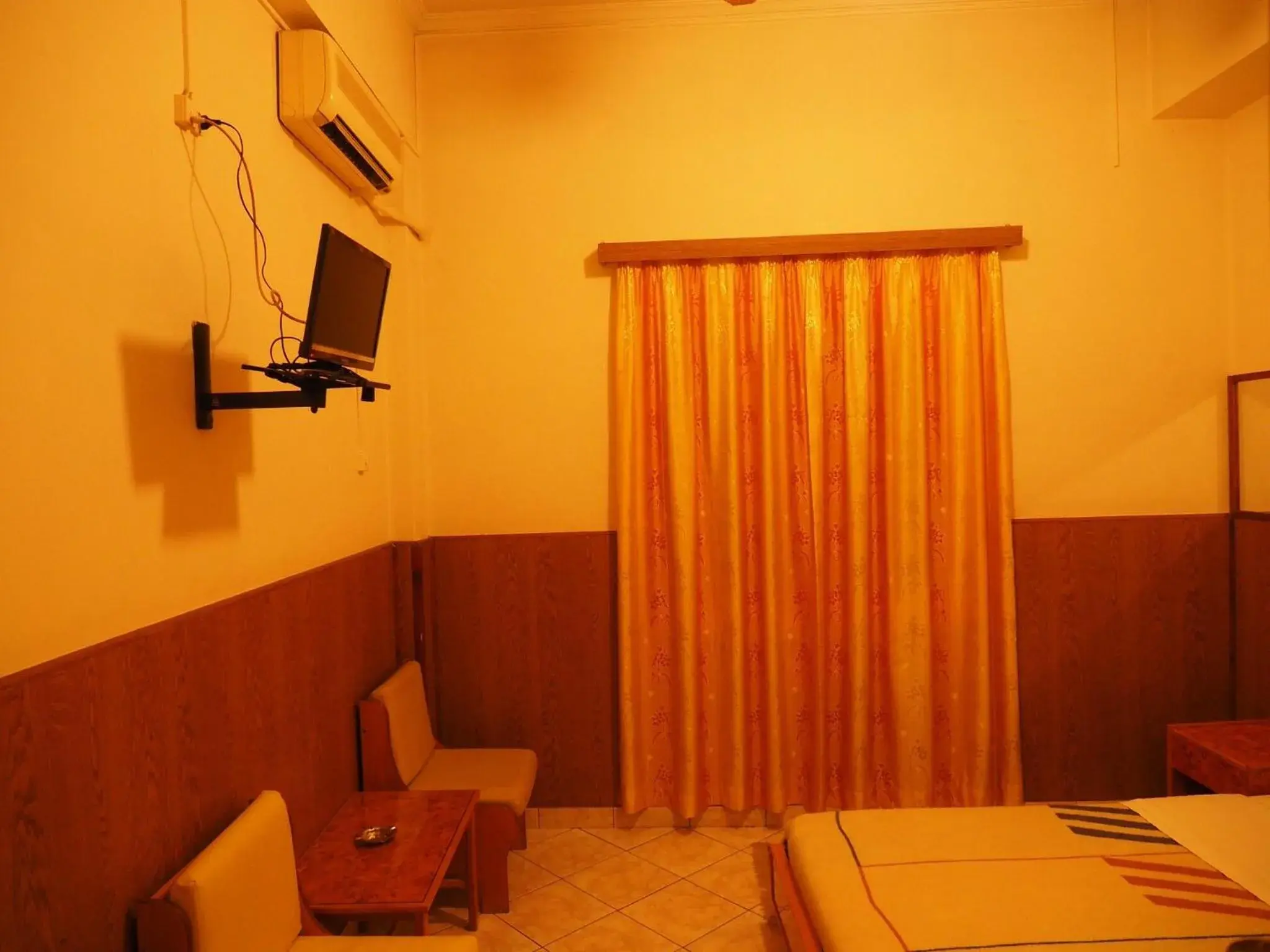 Small Double Room in Aegli Hotel Small Double Room in Aegli Hotel