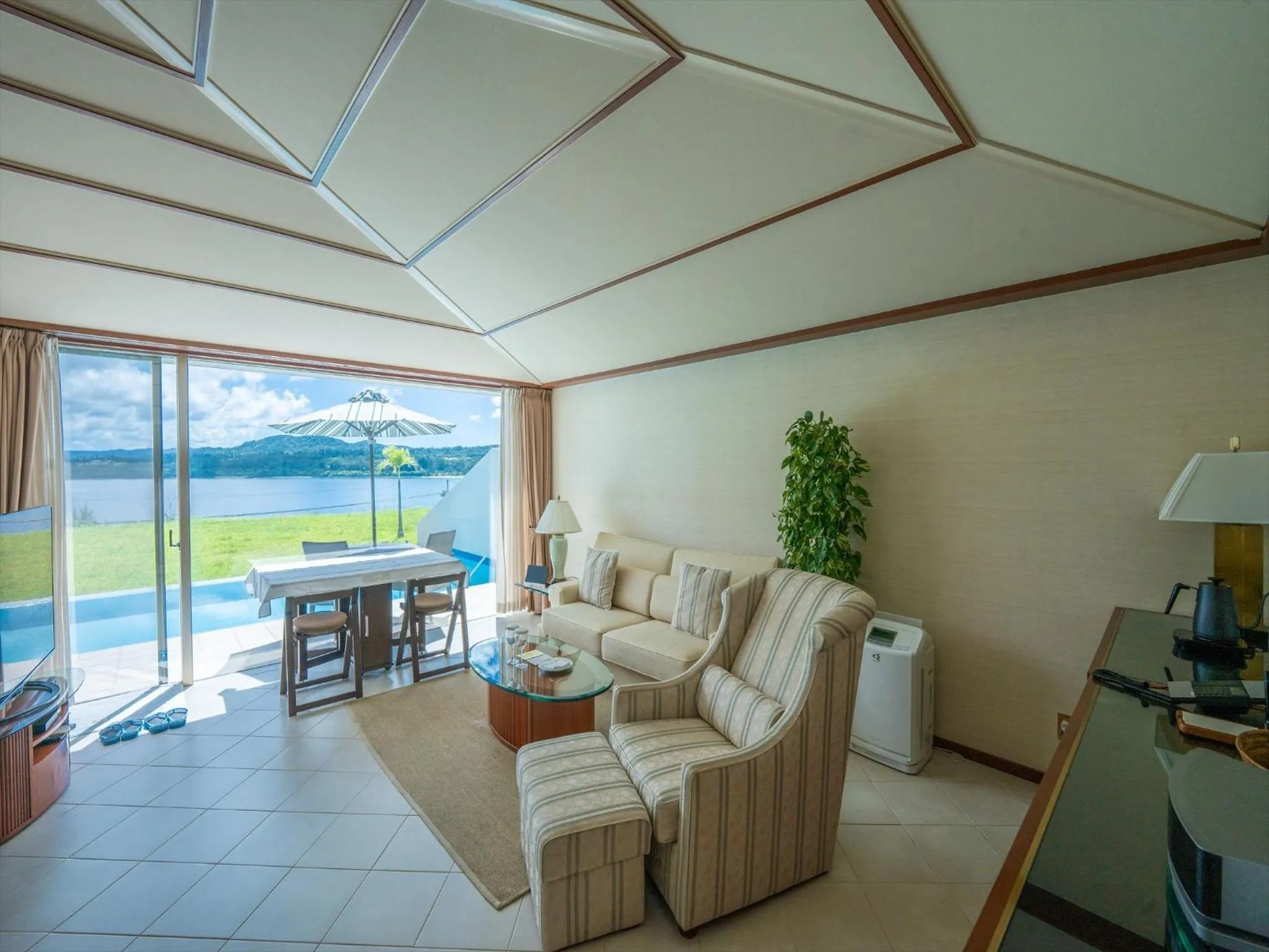 Photo of the whole room in Oriental Hills Okinawa