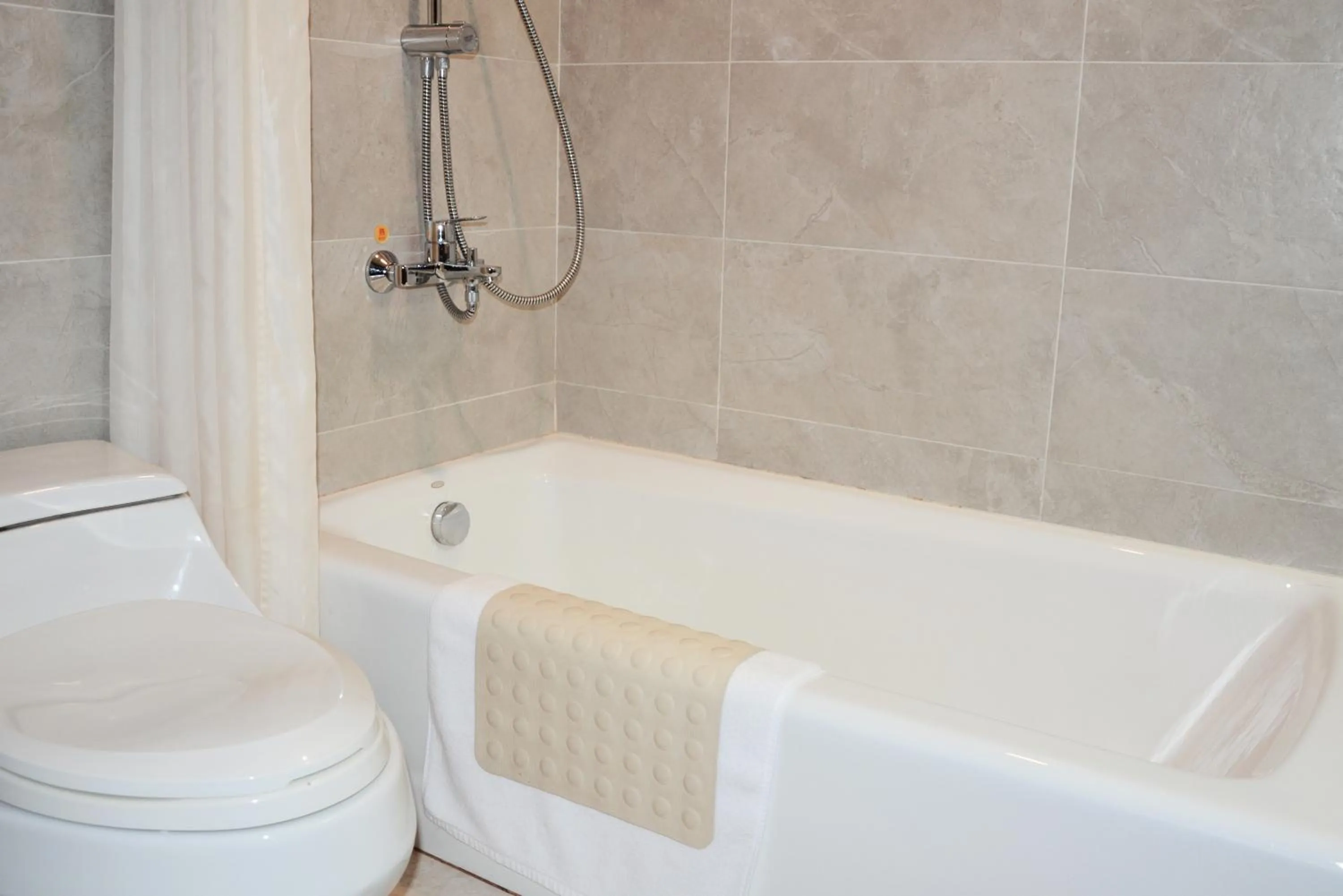 Bathroom in Beijing Asia Pacific Garden Hotel