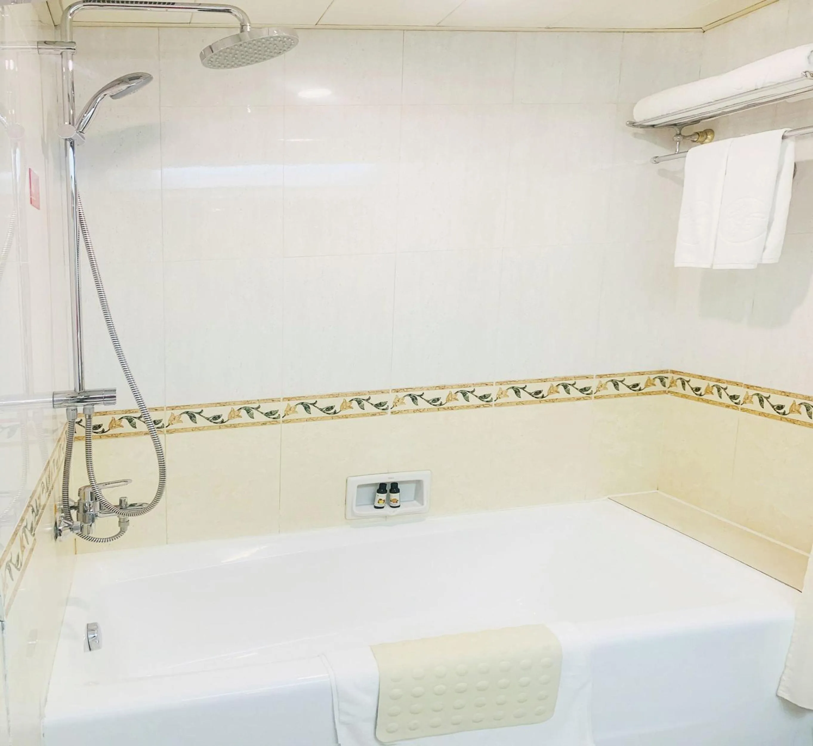 Bathroom in Beijing Asia Pacific Garden Hotel