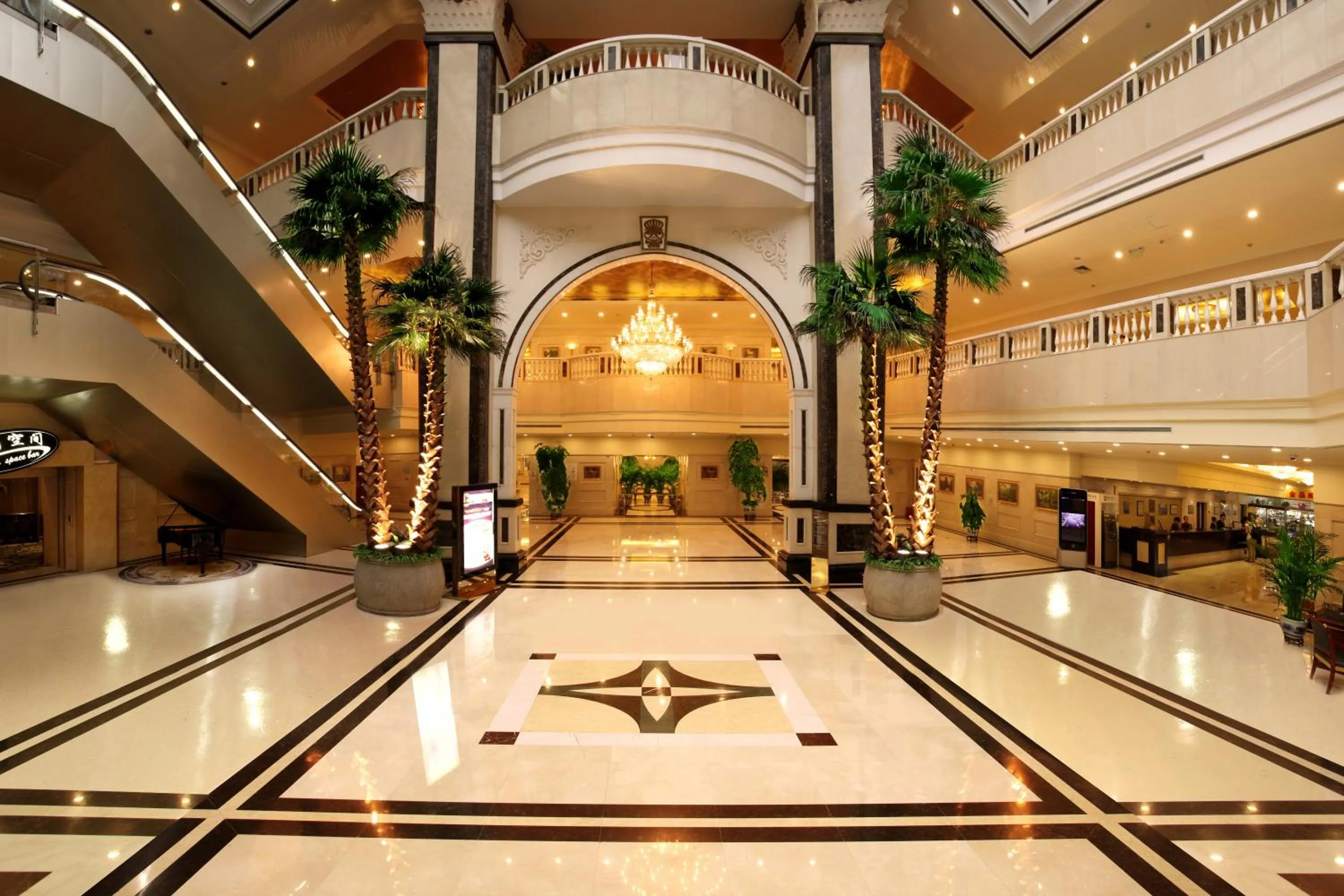 Lobby or reception in Beijing Asia Pacific Garden Hotel