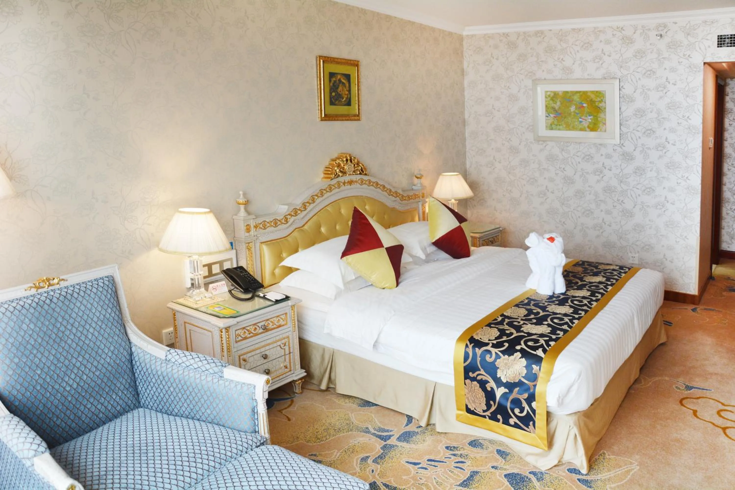 Bed in Beijing Asia Pacific Garden Hotel