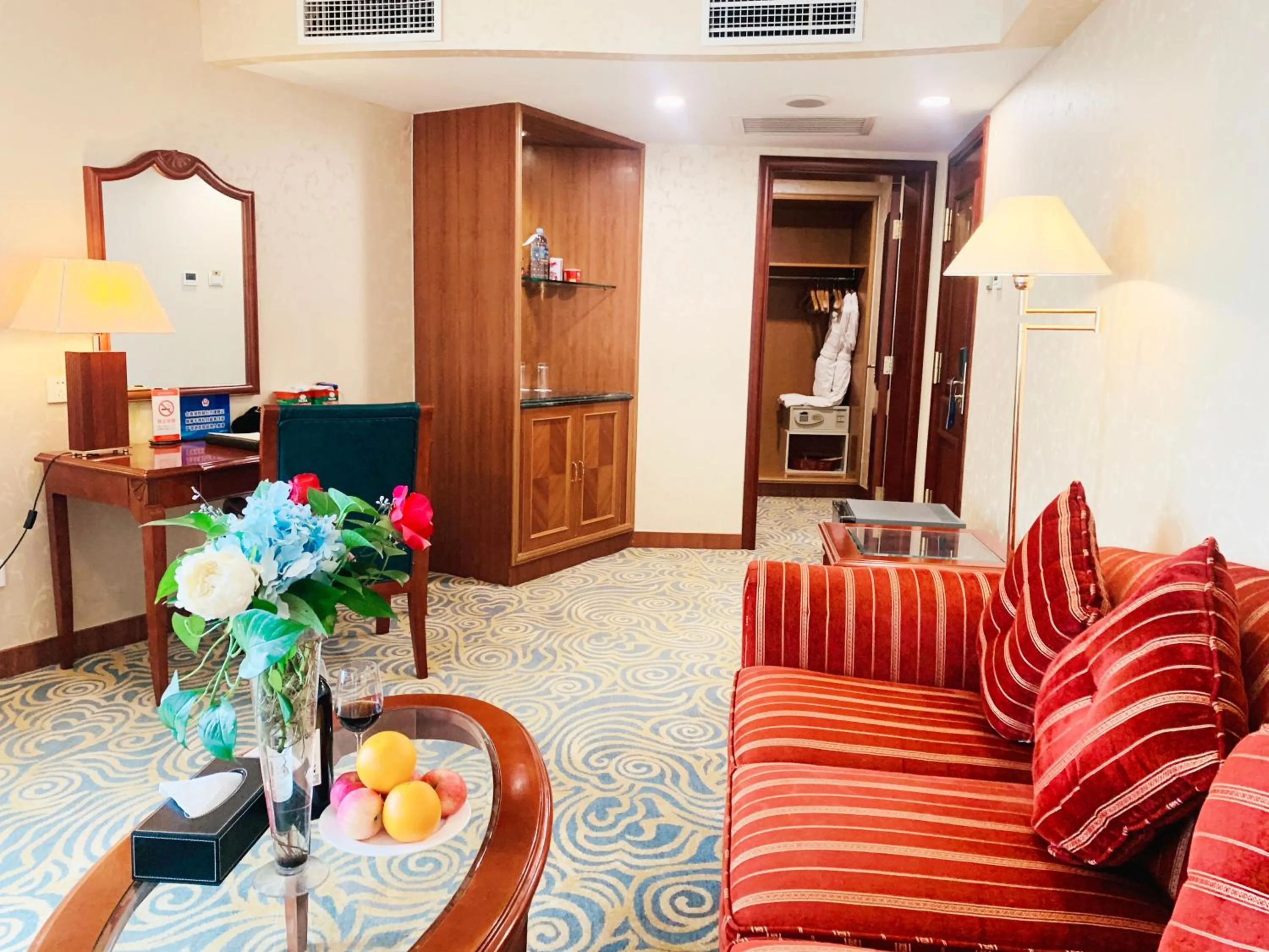 Living room in Beijing Asia Pacific Garden Hotel