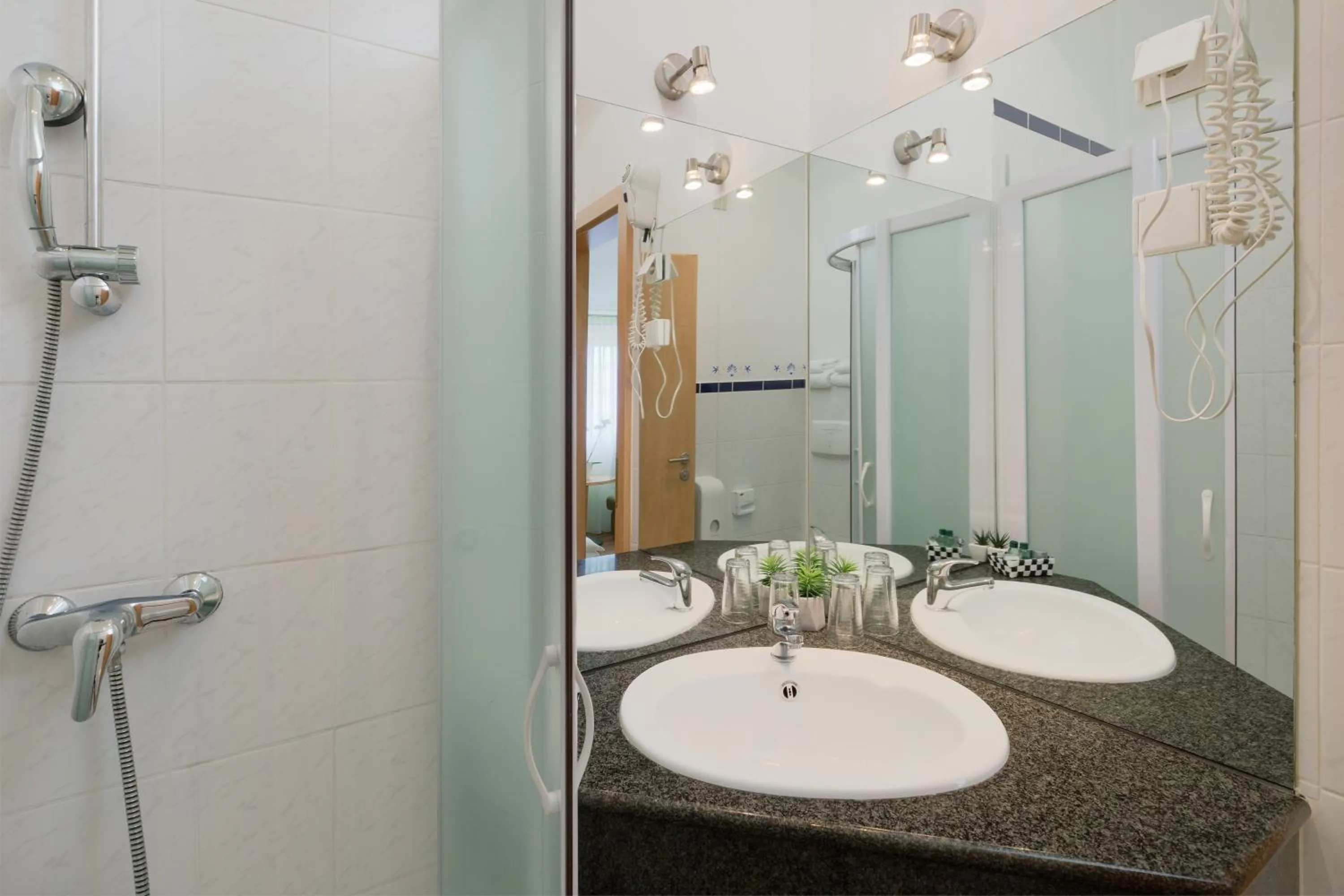 Bathroom in Hotel Scaletta