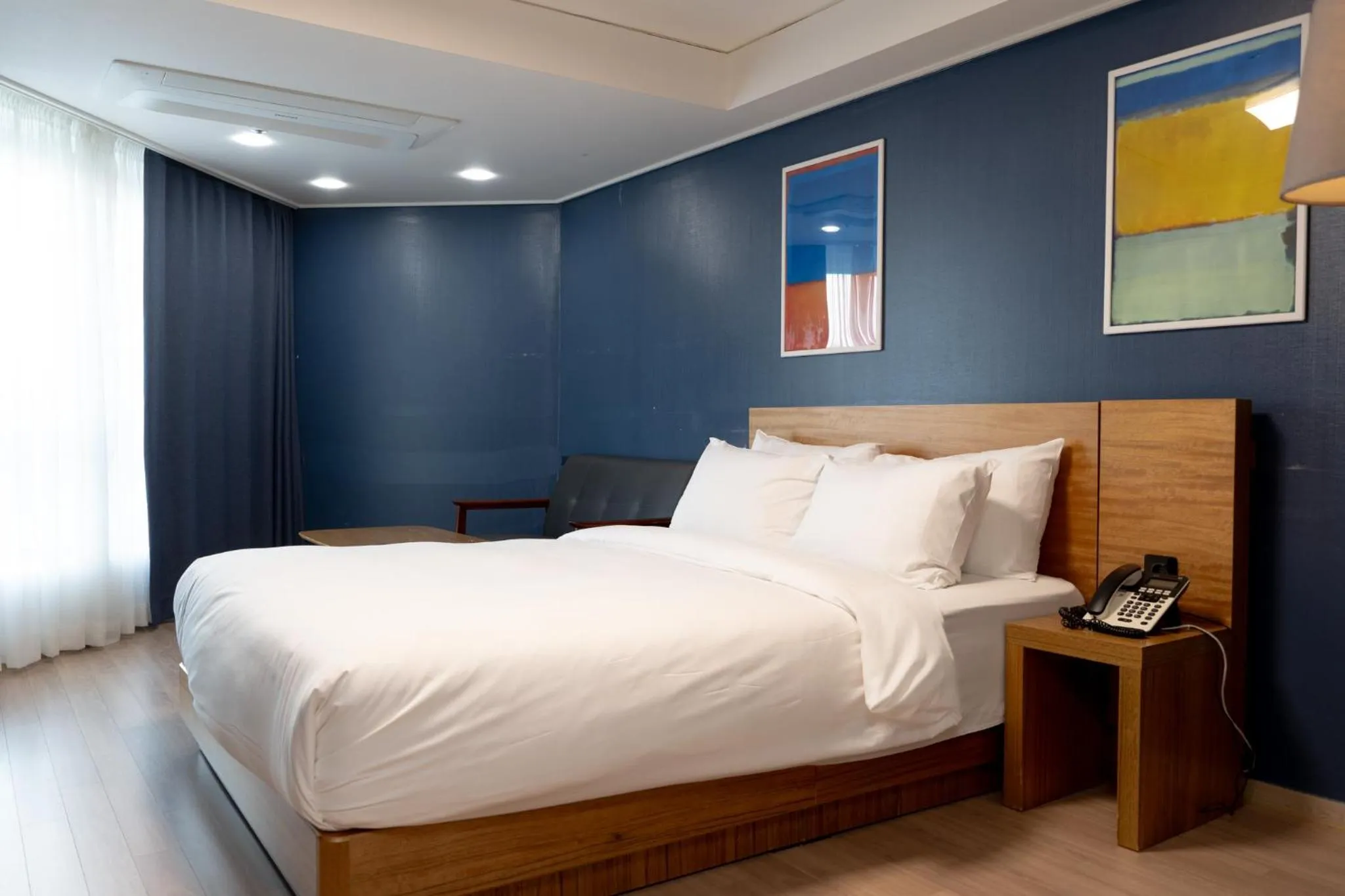 Bed in Sokcho Marina Hotel