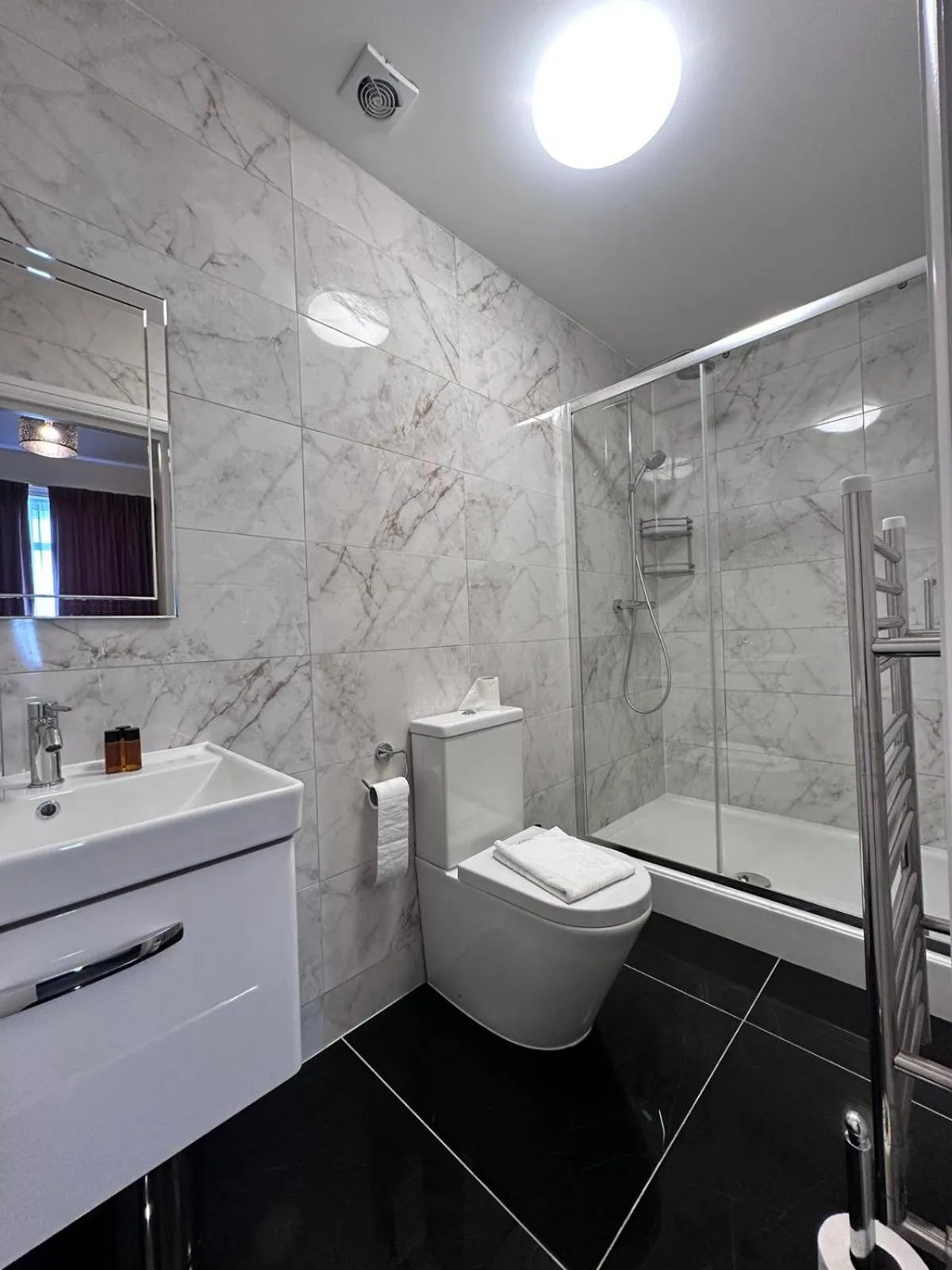 Shower in Acacia Hotel