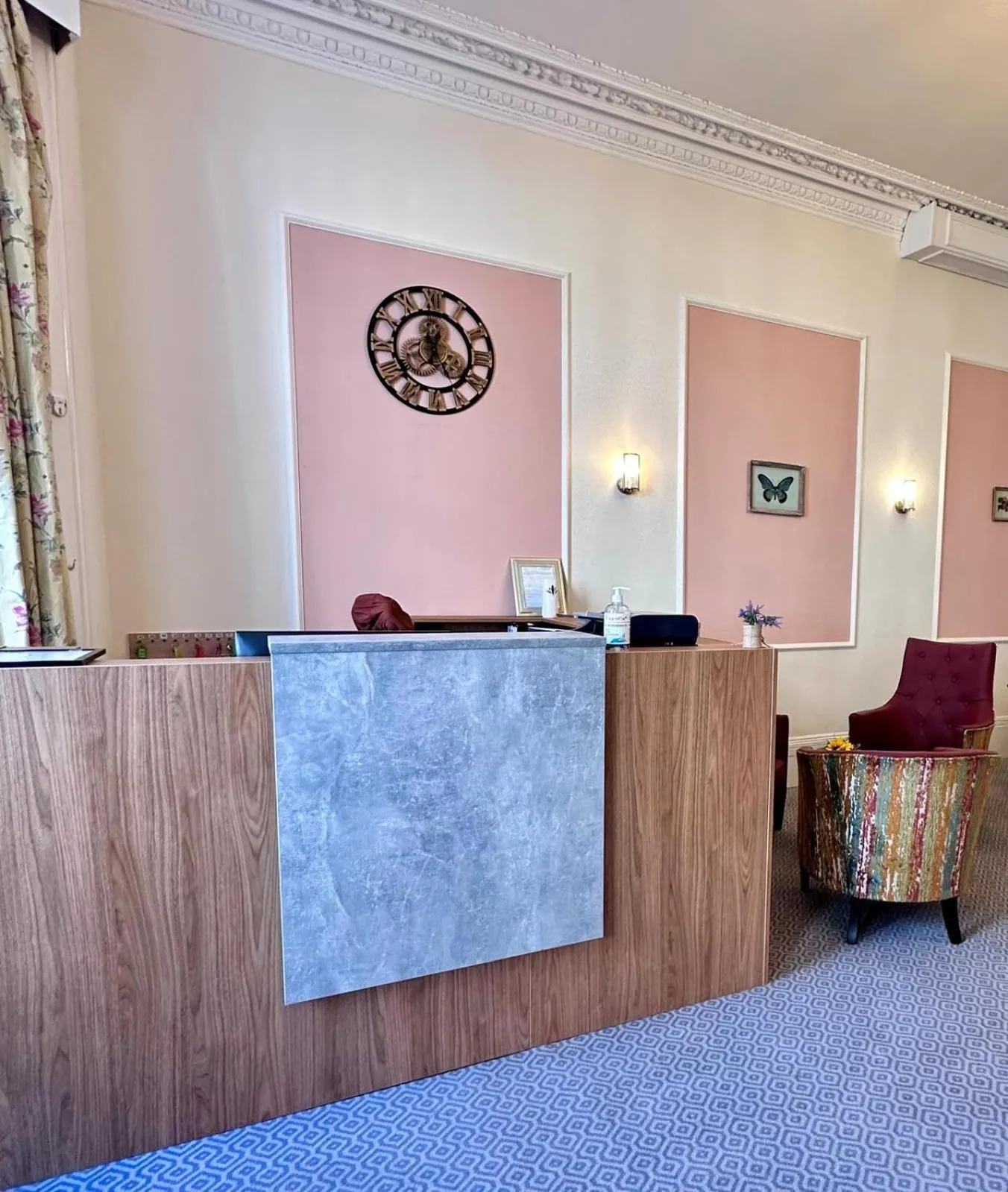 Lobby or reception in Acacia Hotel