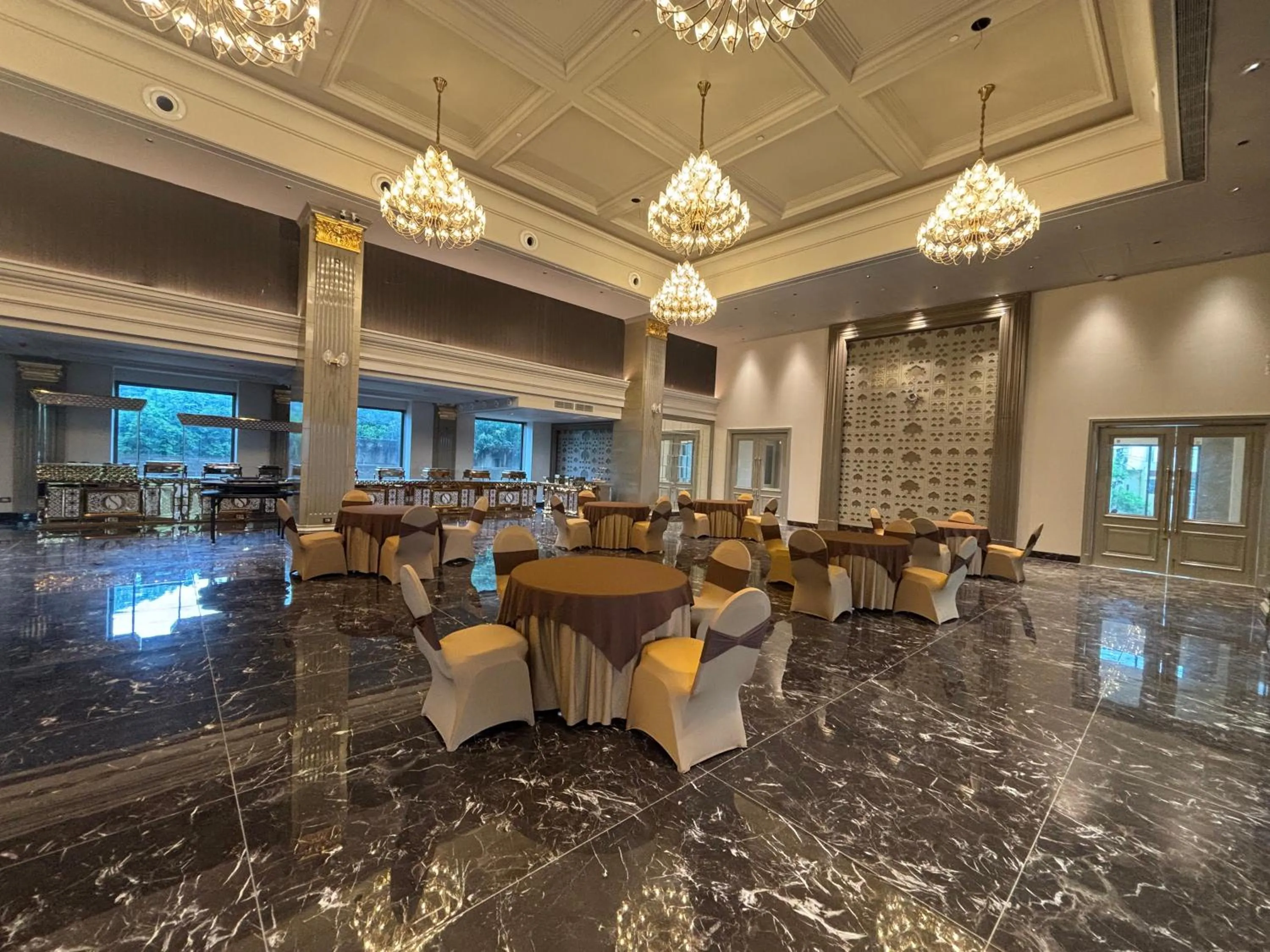 The Supreme Hotel and Banquet