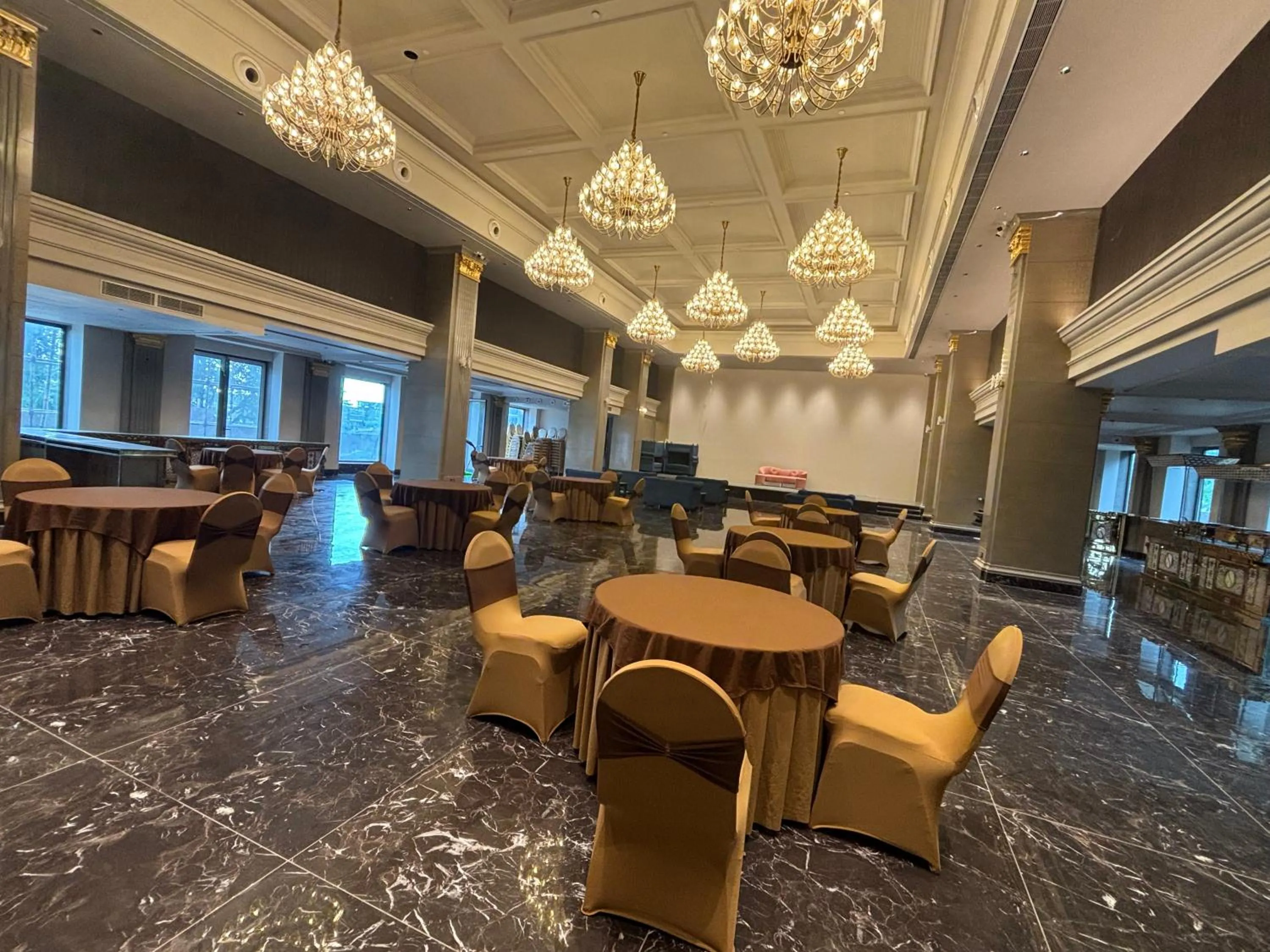 The Supreme Hotel and Banquet