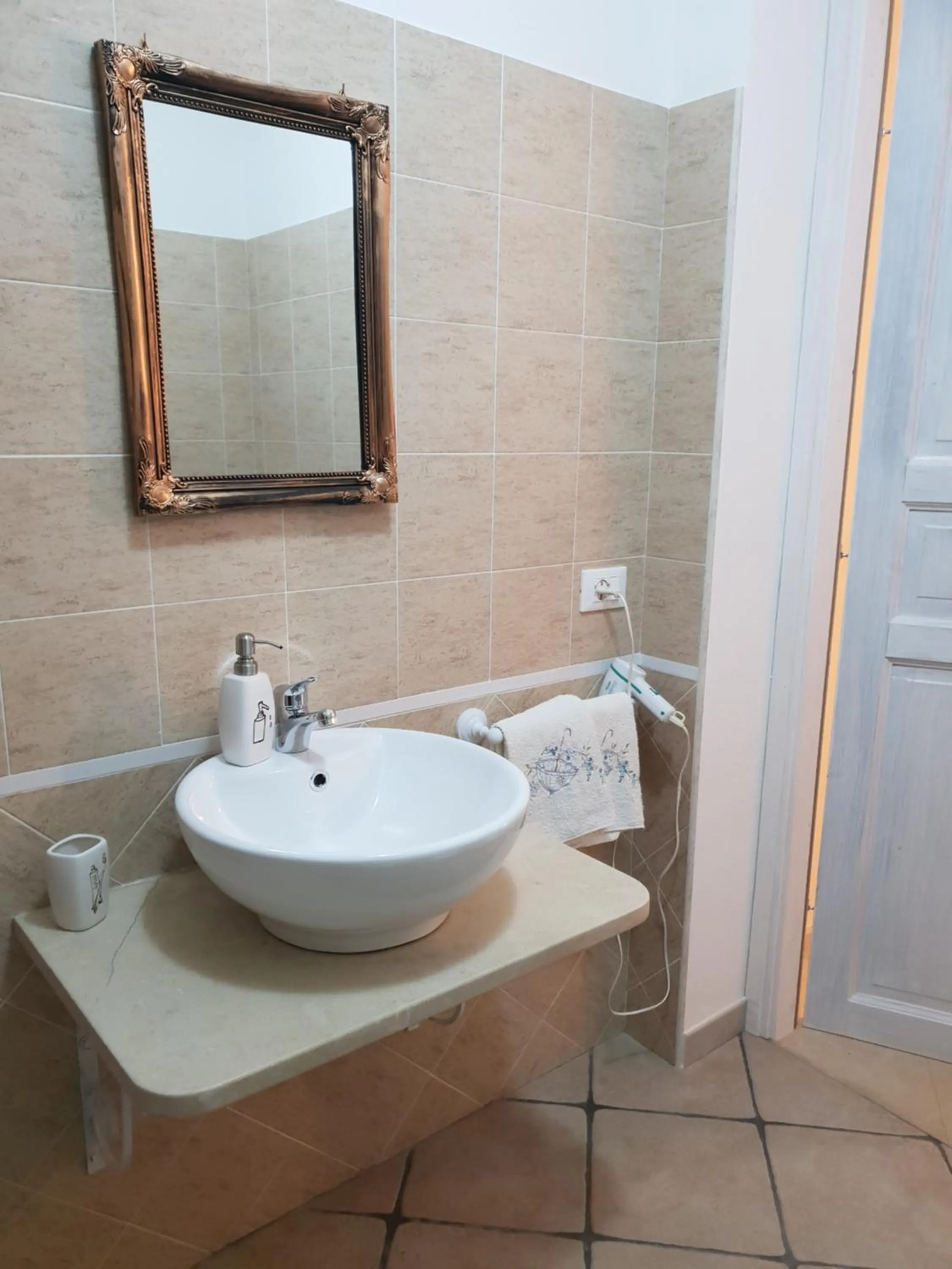 Bathroom in Teodora House