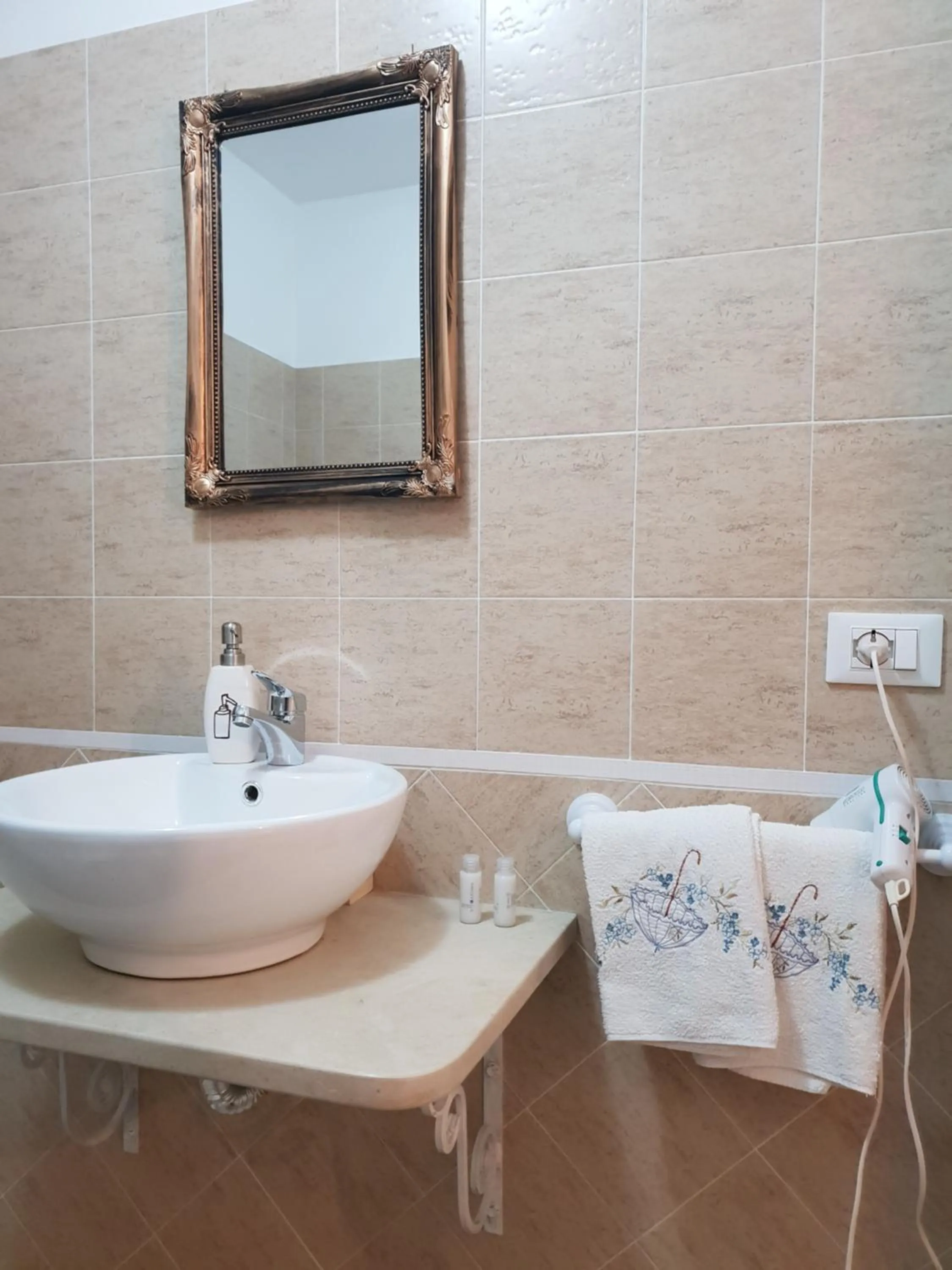 Bathroom in Teodora House